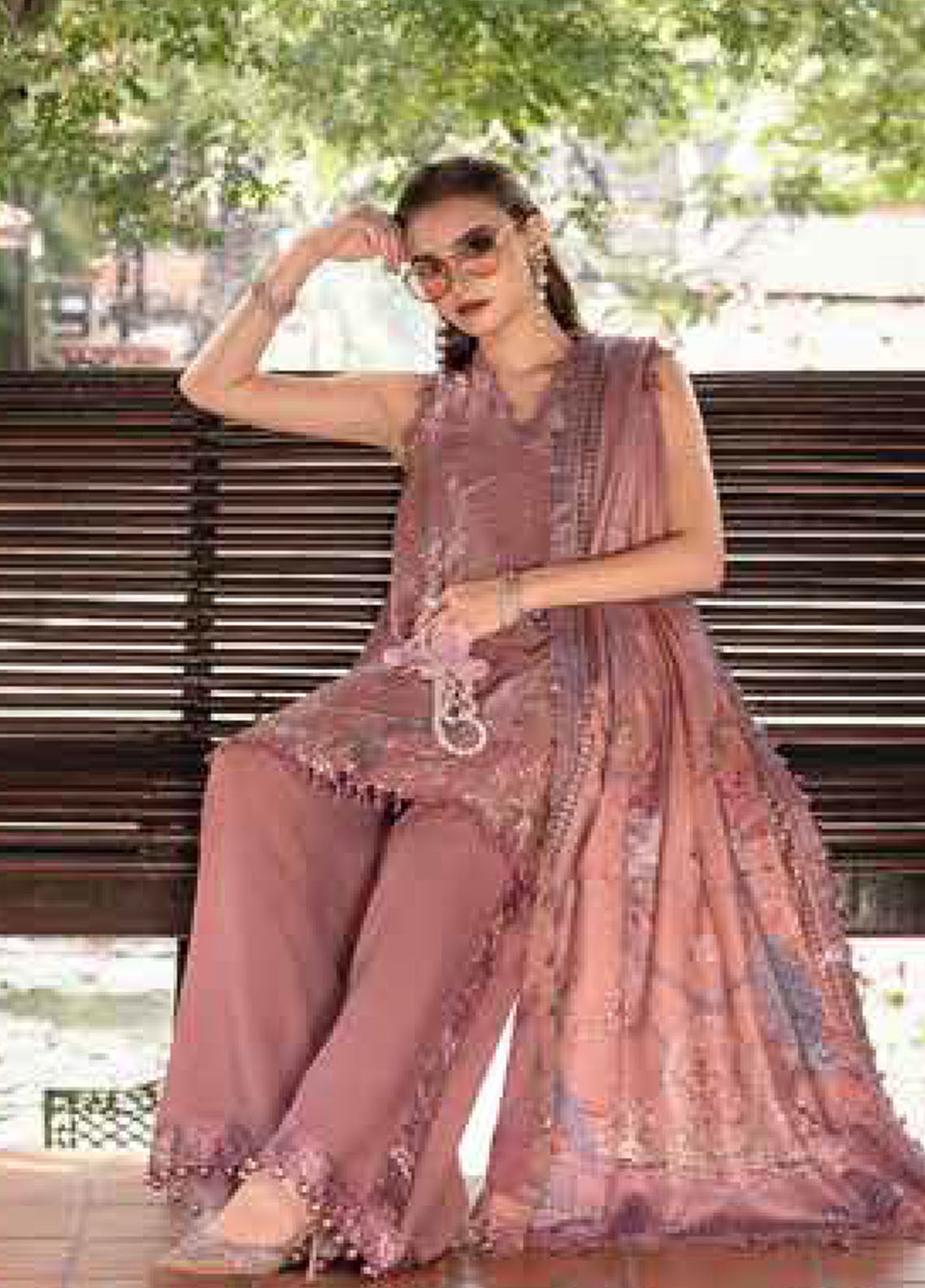 M.Prints By Maria B Embroidered Linen 3 Piece Unstitched Suit MB25MPV28 MPT-2801A M.Prints By Maria B Embroidered Linen 3 Piece Unstitched Suit MB25MPV28 MPT-2801A