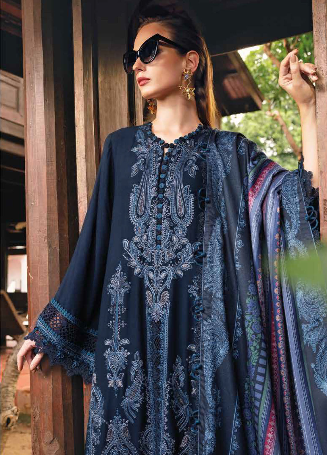 M.Prints By Maria B Embroidered Linen 3 Piece Unstitched Suit MB25MPV28 MPT-2803B M.Prints By Maria B Embroidered Linen 3 Piece Unstitched Suit MB25MPV28 MPT-2803B