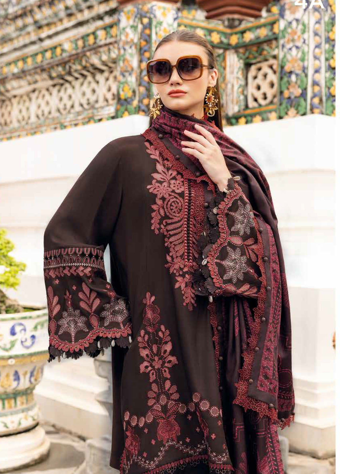 M.Prints By Maria B Embroidered Linen 3 Piece Unstitched Suit MB25MPV28 MPT-2804A M.Prints By Maria B Embroidered Linen 3 Piece Unstitched Suit MB25MPV28 MPT-2804A