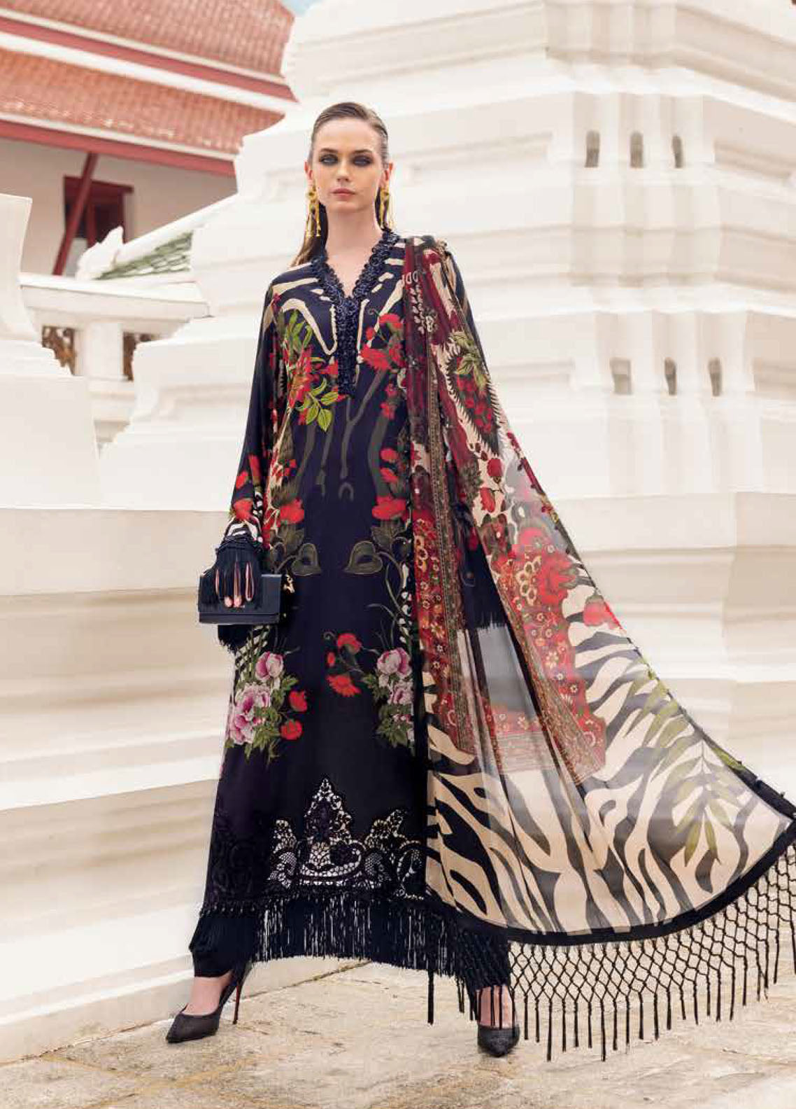 M.Prints By Maria B Embroidered Linen 3 Piece Unstitched Suit MB25MPV28 MPT-2810B M.Prints By Maria B Embroidered Linen 3 Piece Unstitched Suit MB25MPV28 MPT-2810B