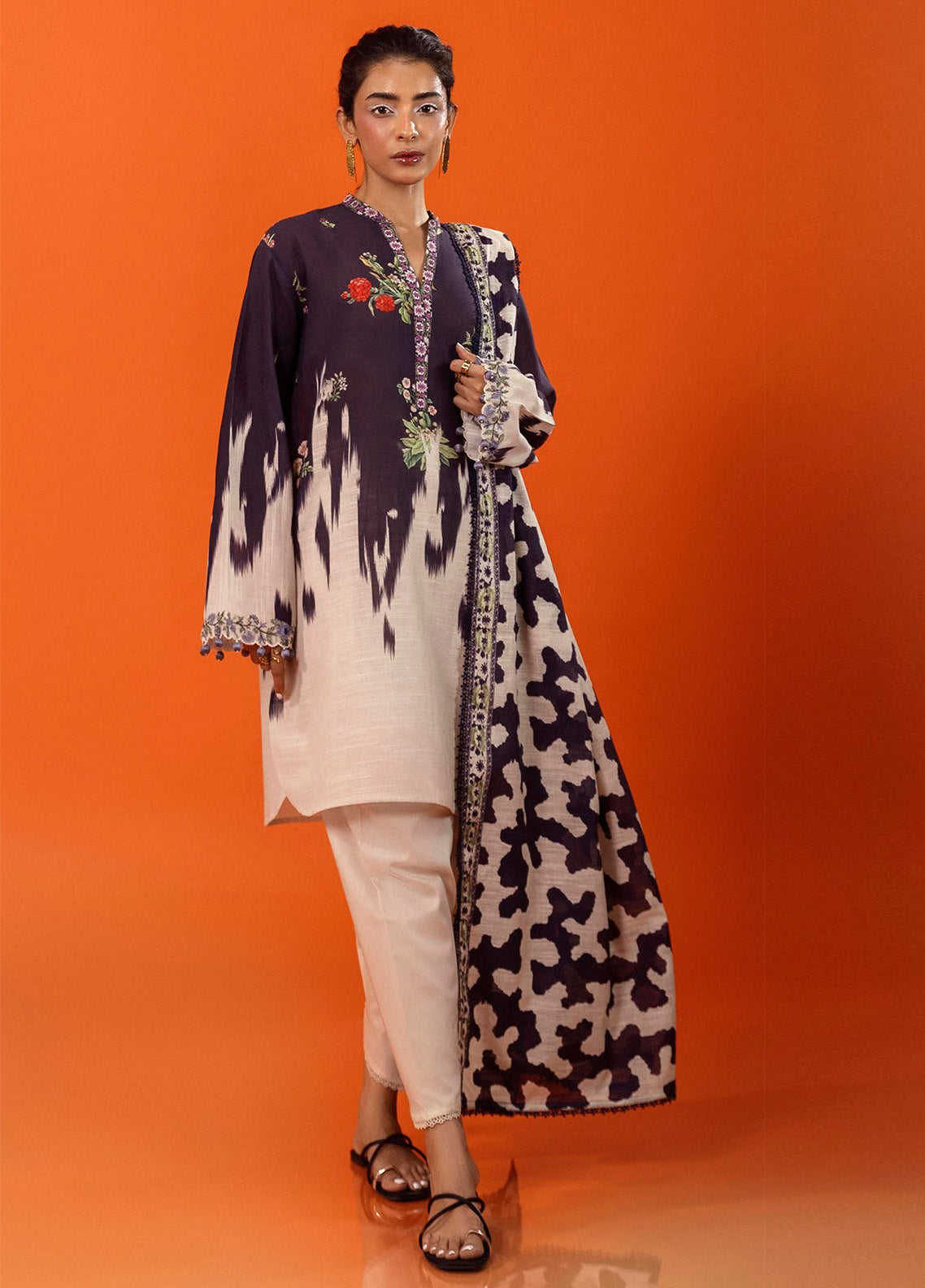 Mahay By Sana Safinaz Embroidered Slub 2 Piece Unstitched Suit H243-021B-2BQ Mahay By Sana Safinaz Embroidered Slub 2 Piece Unstitched Suit H243-021B-2BQ