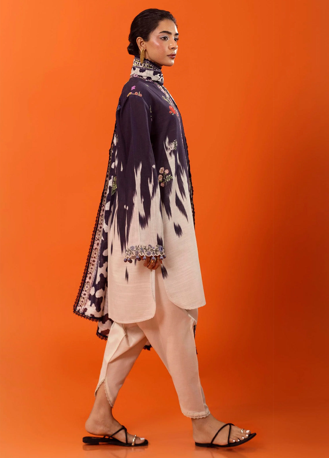 Mahay By Sana Safinaz Embroidered Slub 2 Piece Unstitched Suit H243-021B-2BQ Mahay By Sana Safinaz Embroidered Slub 2 Piece Unstitched Suit H243-021B-2BQ