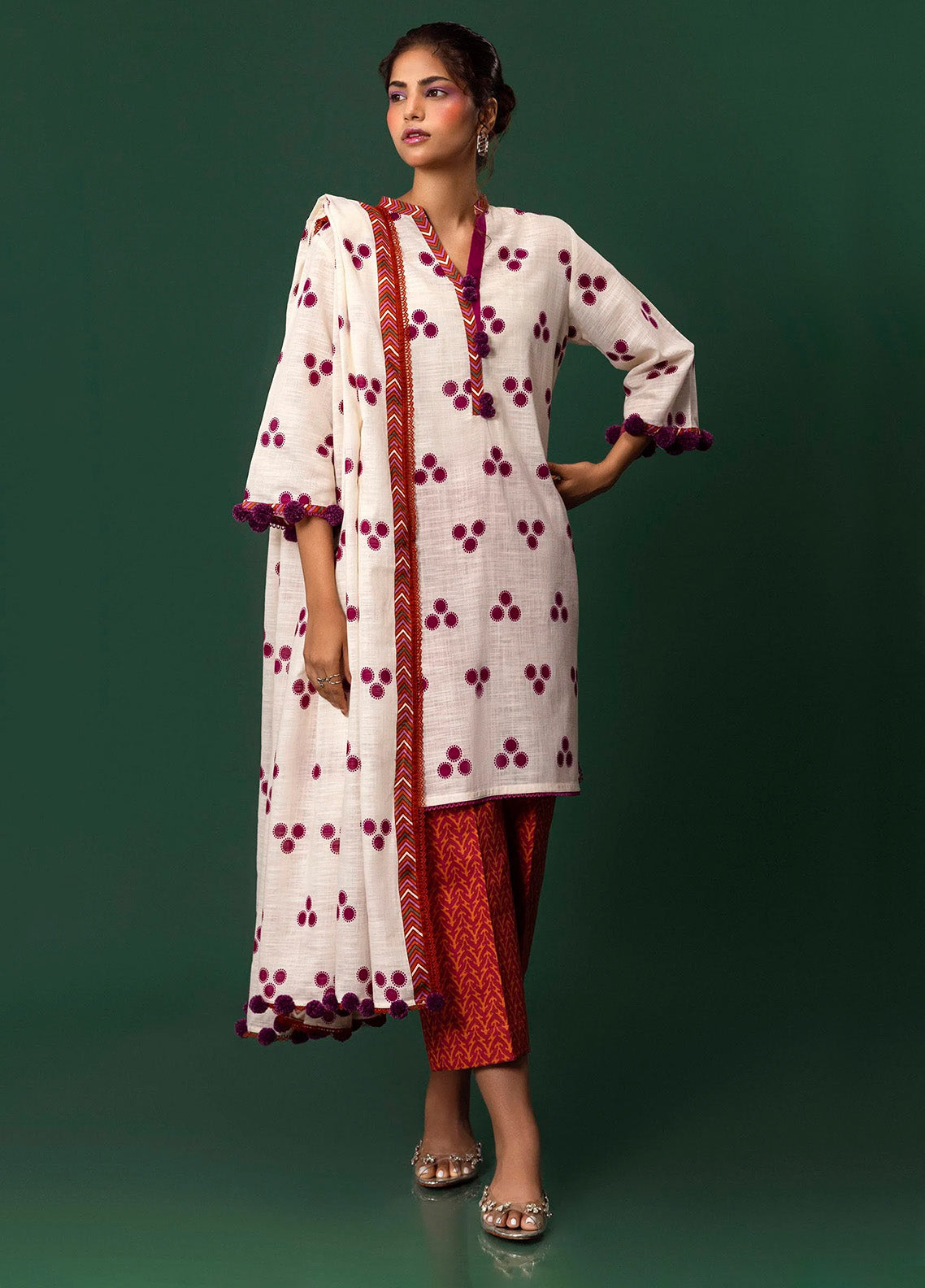 Mahay By Sana Safinaz Embroidered Slub 3 Piece Unstitched Suit H243-001A-3CQ Mahay By Sana Safinaz Embroidered Slub 3 Piece Unstitched Suit H243-001A-3CQ