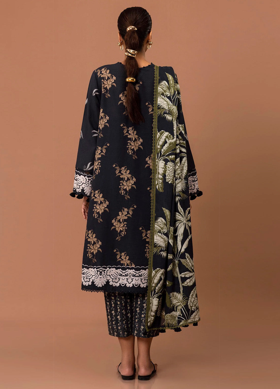 Mahay By Sana Safinaz Embroidered Slub 3 Piece Unstitched Suit H243-006A-3DB Mahay By Sana Safinaz Embroidered Slub 3 Piece Unstitched Suit H243-006A-3DB