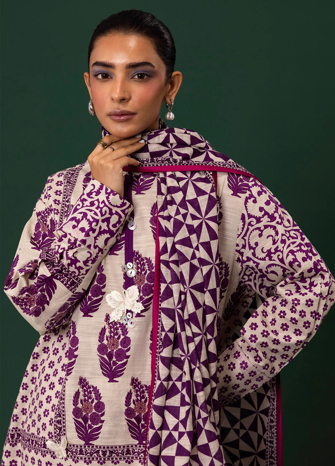 Mahay By Sana Safinaz Embroidered Slub 3 Piece Unstitched Suit H243-009A-3CQ Mahay By Sana Safinaz Embroidered Slub 3 Piece Unstitched Suit H243-009A-3CQ