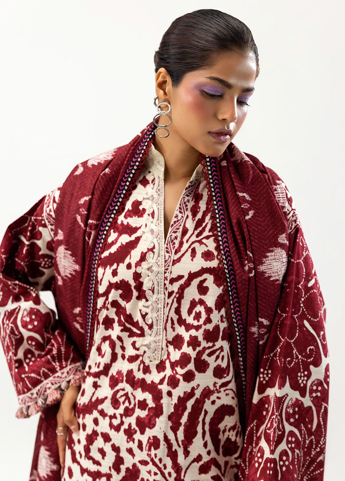 Mahay By Sana Safinaz Embroidered Slub 3 Piece Unstitched Suit H243-018A-3CQ Mahay By Sana Safinaz Embroidered Slub 3 Piece Unstitched Suit H243-018A-3CQ