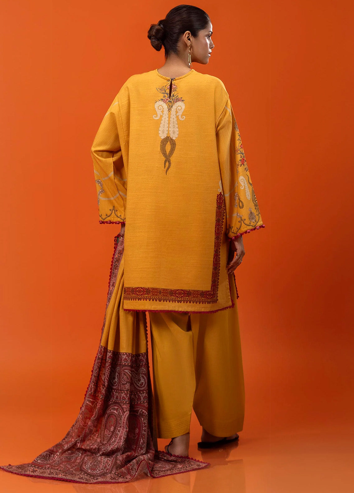 Mahay By Sana Safinaz Embroidered Slub 3 Piece Unstitched Suit H243-025A-3CQ Mahay By Sana Safinaz Embroidered Slub 3 Piece Unstitched Suit H243-025A-3CQ