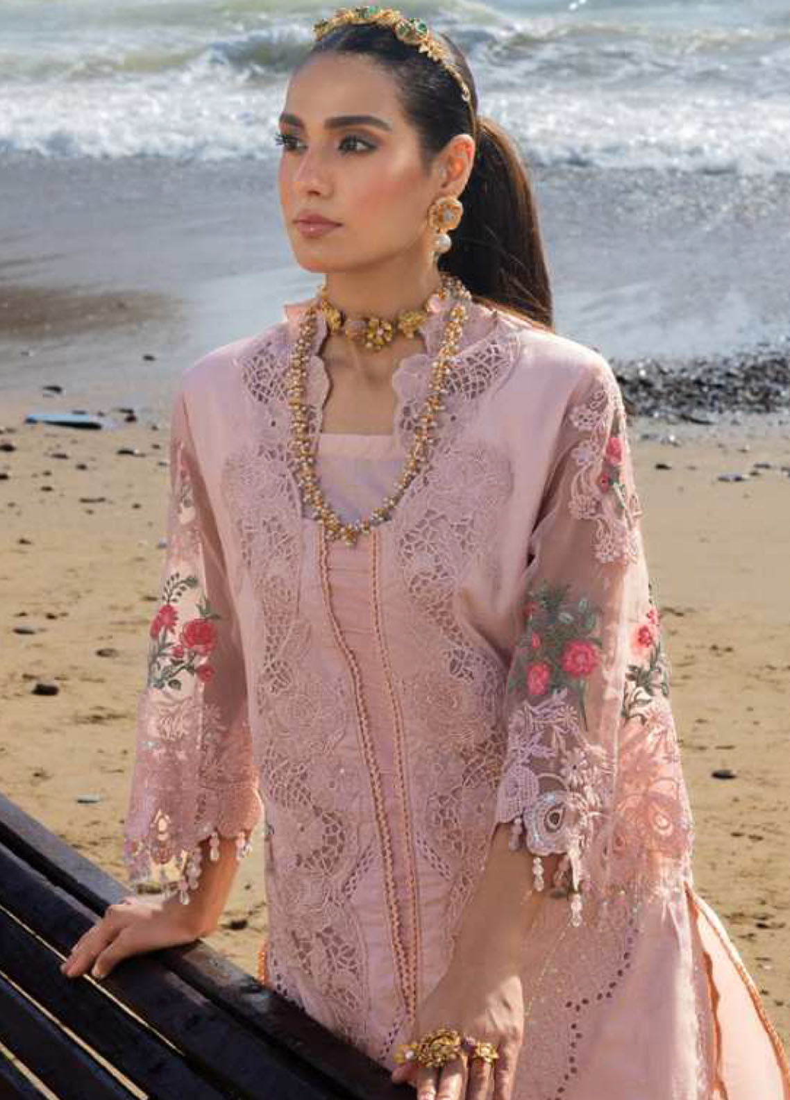 Mahiymaan By Alzohaib Luxury Embroidered Lawn 3 Piece Unstitched Suit AZ26MLL D-02 Mahiymaan By Alzohaib Luxury Embroidered Lawn 3 Piece Unstitched Suit AZ26MLL D-02