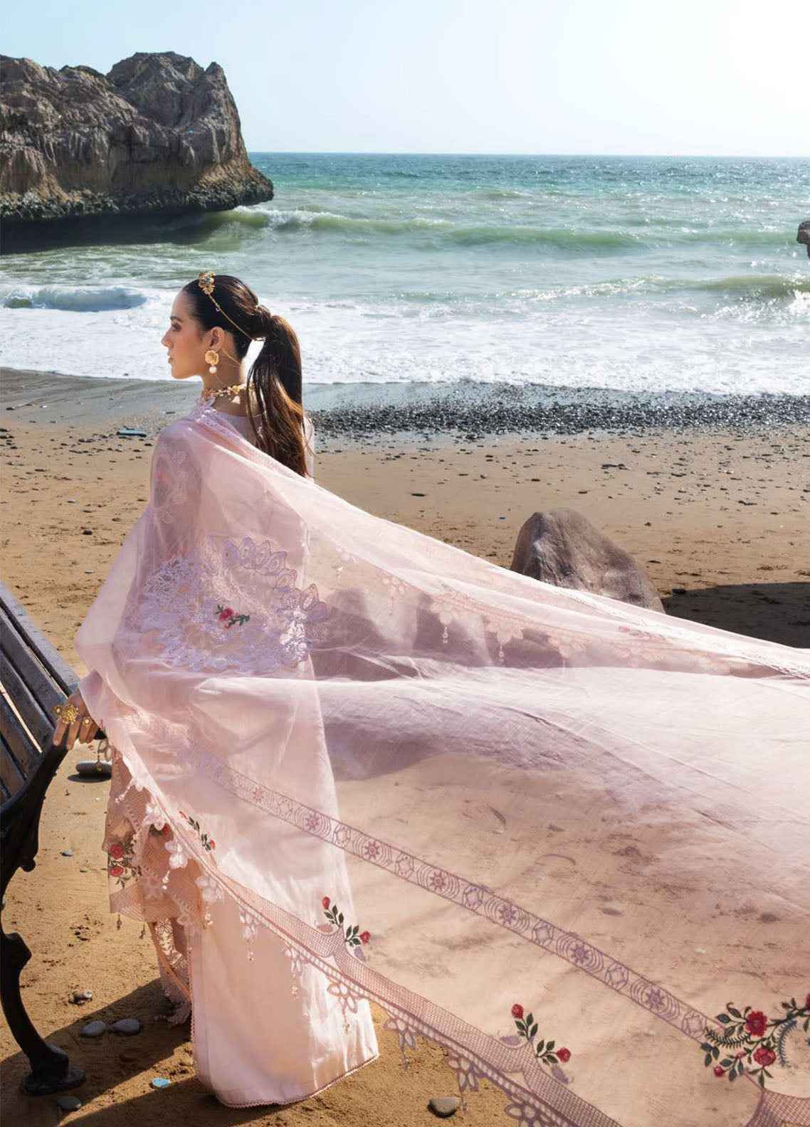 Mahiymaan By Alzohaib Luxury Embroidered Lawn 3 Piece Unstitched Suit AZ26MLL D-02 Mahiymaan By Alzohaib Luxury Embroidered Lawn 3 Piece Unstitched Suit AZ26MLL D-02