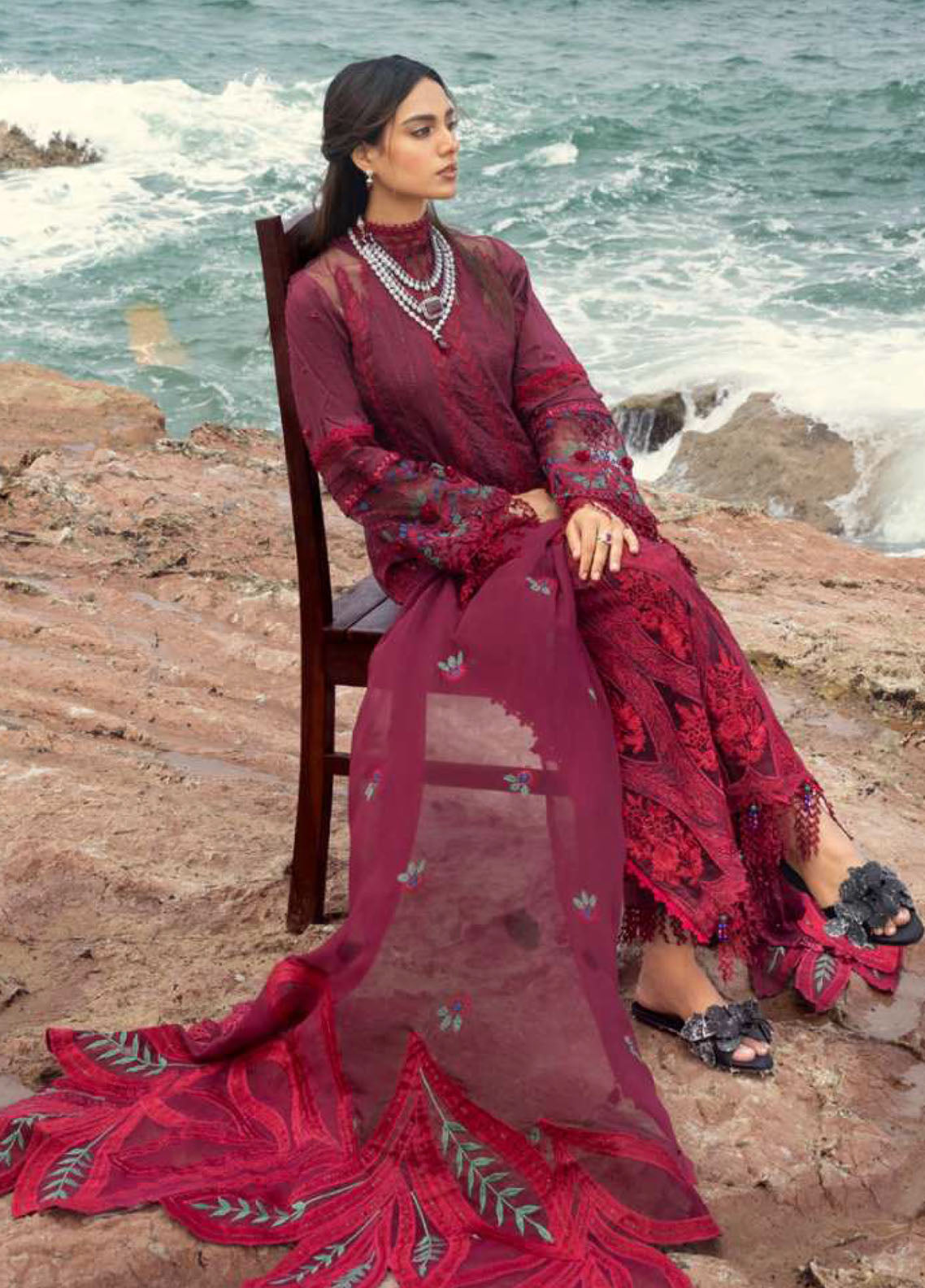 Mahiymaan By Alzohaib Luxury Embroidered Lawn 3 Piece Unstitched Suit AZ26MLL D-05 Mahiymaan By Alzohaib Luxury Embroidered Lawn 3 Piece Unstitched Suit AZ26MLL D-05