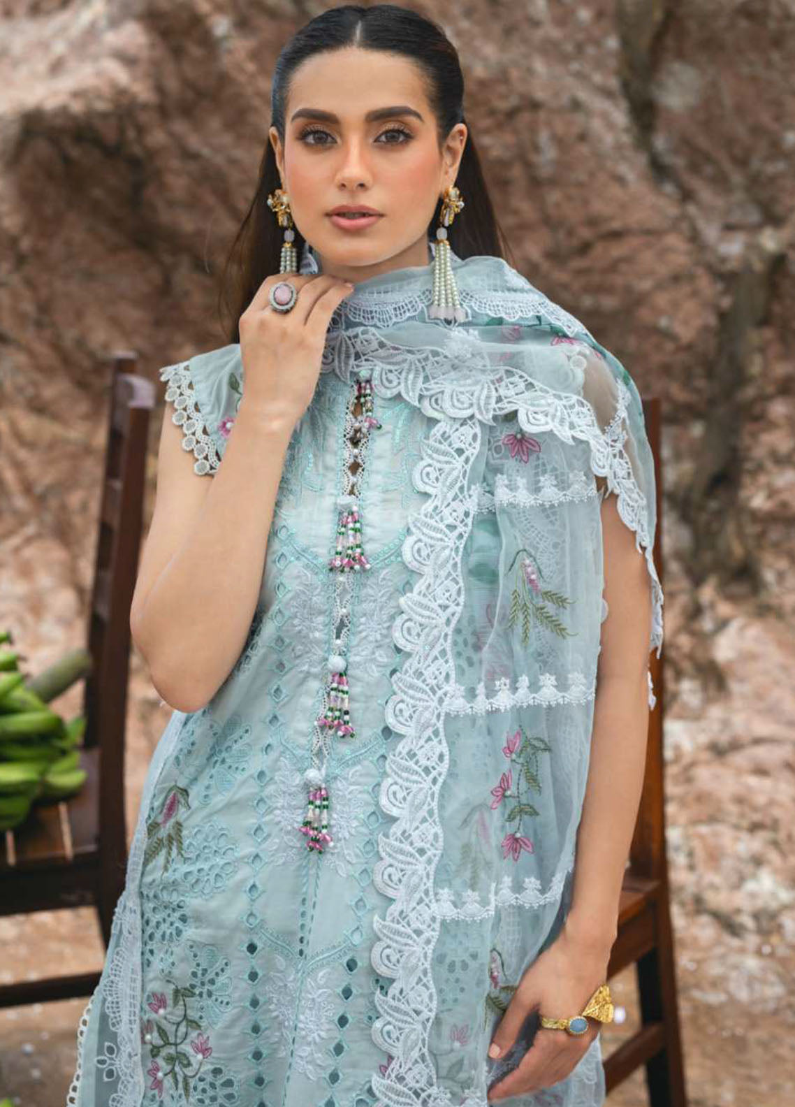 Mahiymaan By Alzohaib Luxury Embroidered Lawn 3 Piece Unstitched Suit AZ26MLL D-06 Mahiymaan By Alzohaib Luxury Embroidered Lawn 3 Piece Unstitched Suit AZ26MLL D-06