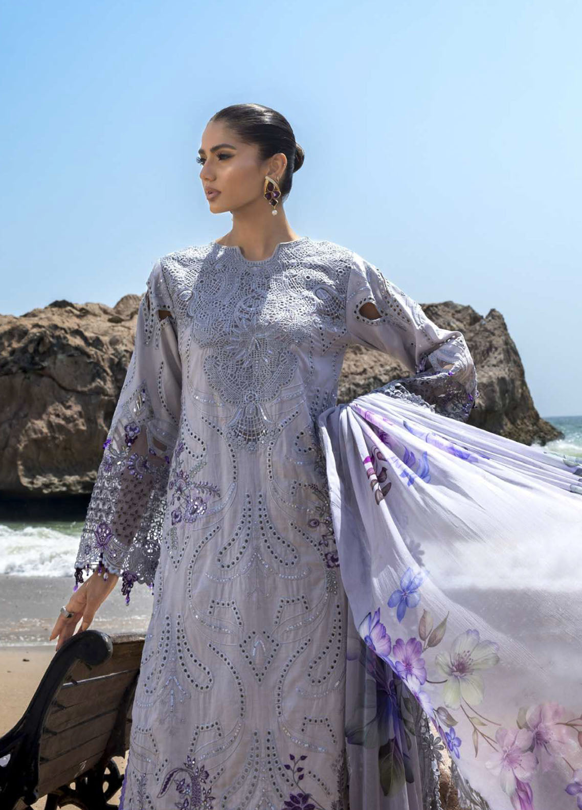 Mahiymaan By Alzohaib Luxury Embroidered Lawn 3 Piece Unstitched Suit AZ26MLL D-11 Mahiymaan By Alzohaib Luxury Embroidered Lawn 3 Piece Unstitched Suit AZ26MLL D-11