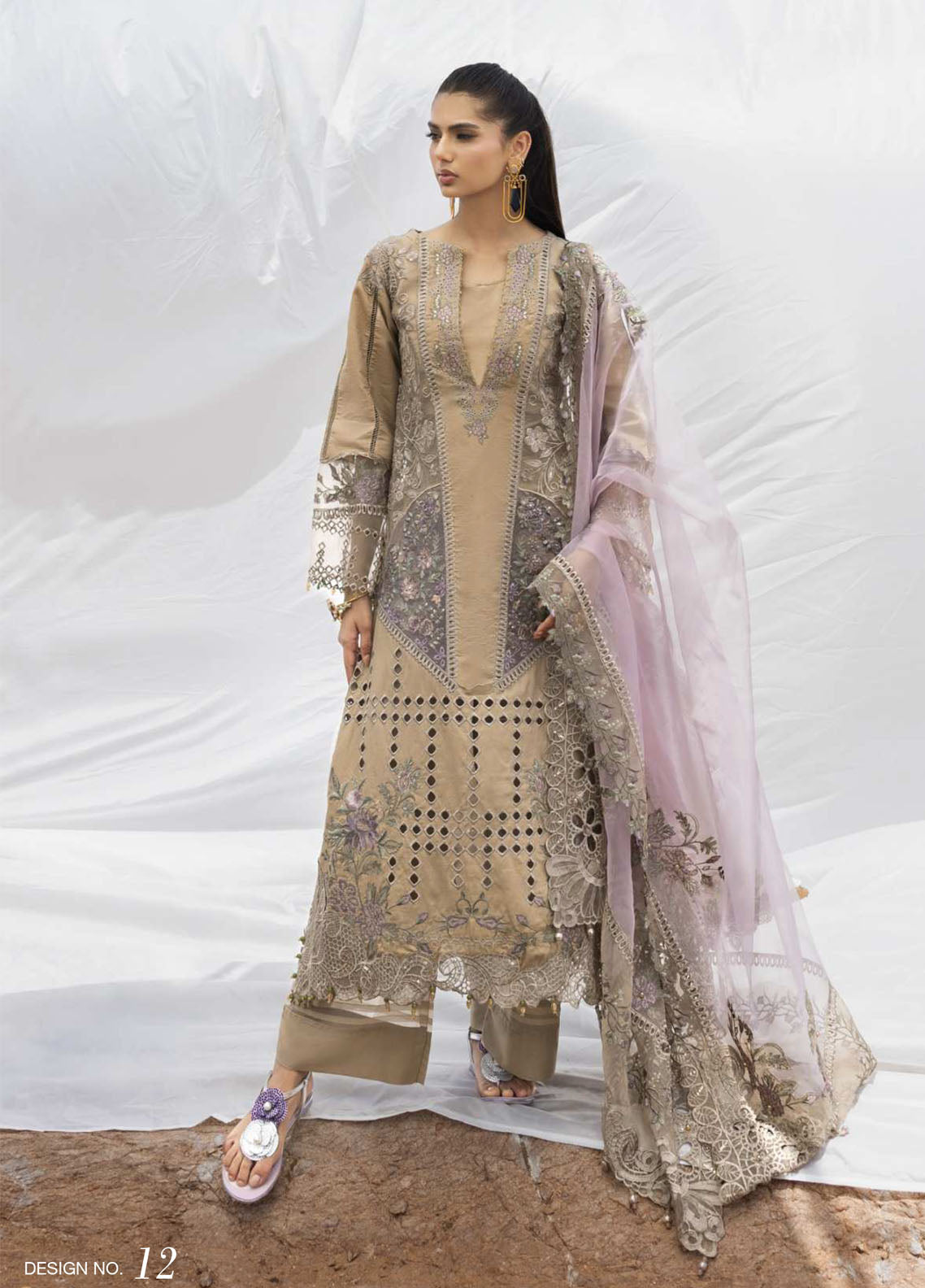 Mahiymaan By Alzohaib Luxury Embroidered Lawn 3 Piece Unstitched Suit AZ26MLL D-12 Mahiymaan By Alzohaib Luxury Embroidered Lawn 3 Piece Unstitched Suit AZ26MLL D-12