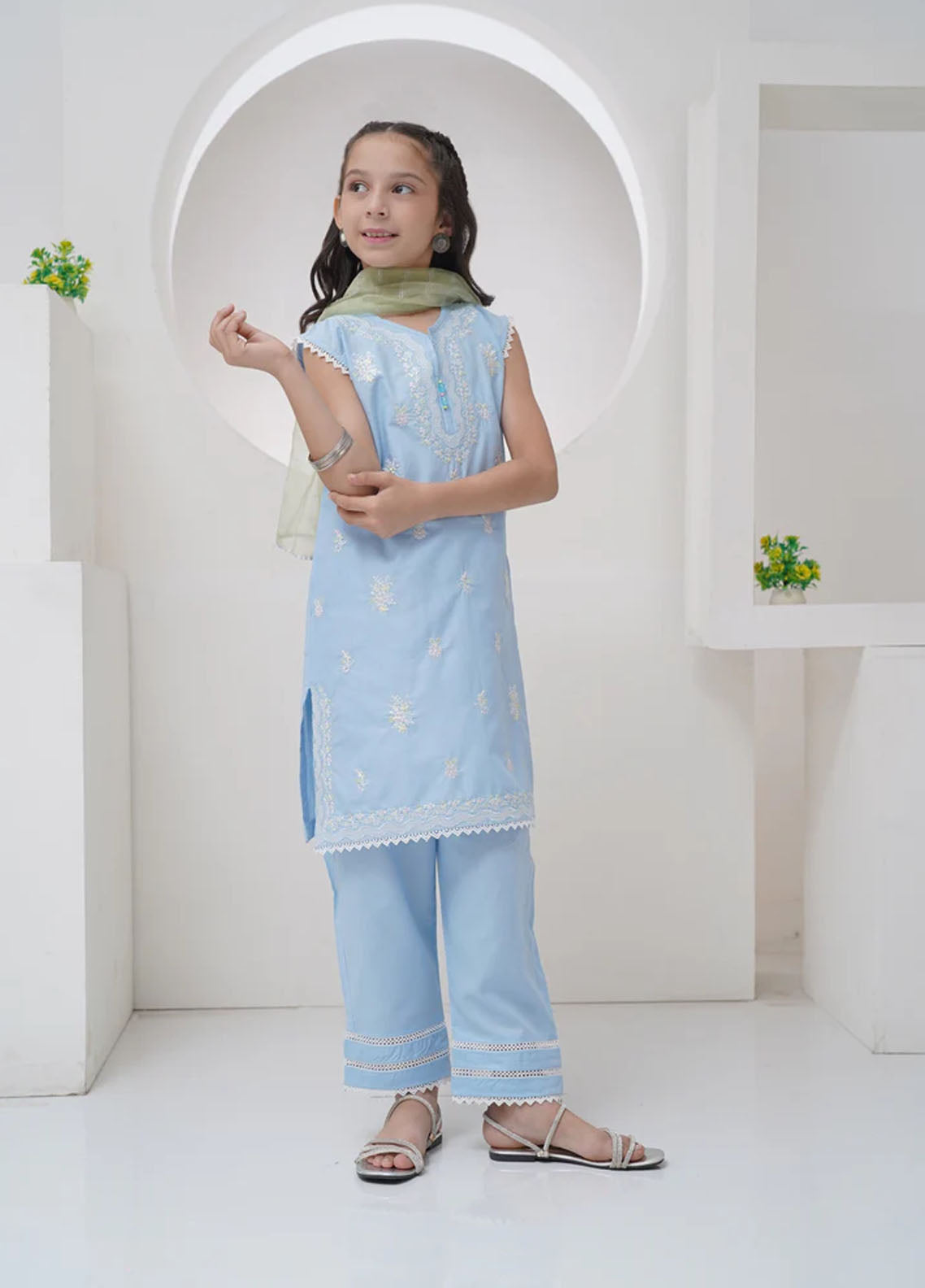 Mahroo Digital Embroidered Cotton 2 Piece Stitched Suit MMCS25K&G D-GS-EMB-001-SKBL Mahroo Digital Embroidered Cotton 2 Piece Stitched Suit MMCS25K&G D-GS-EMB-001-SKBL