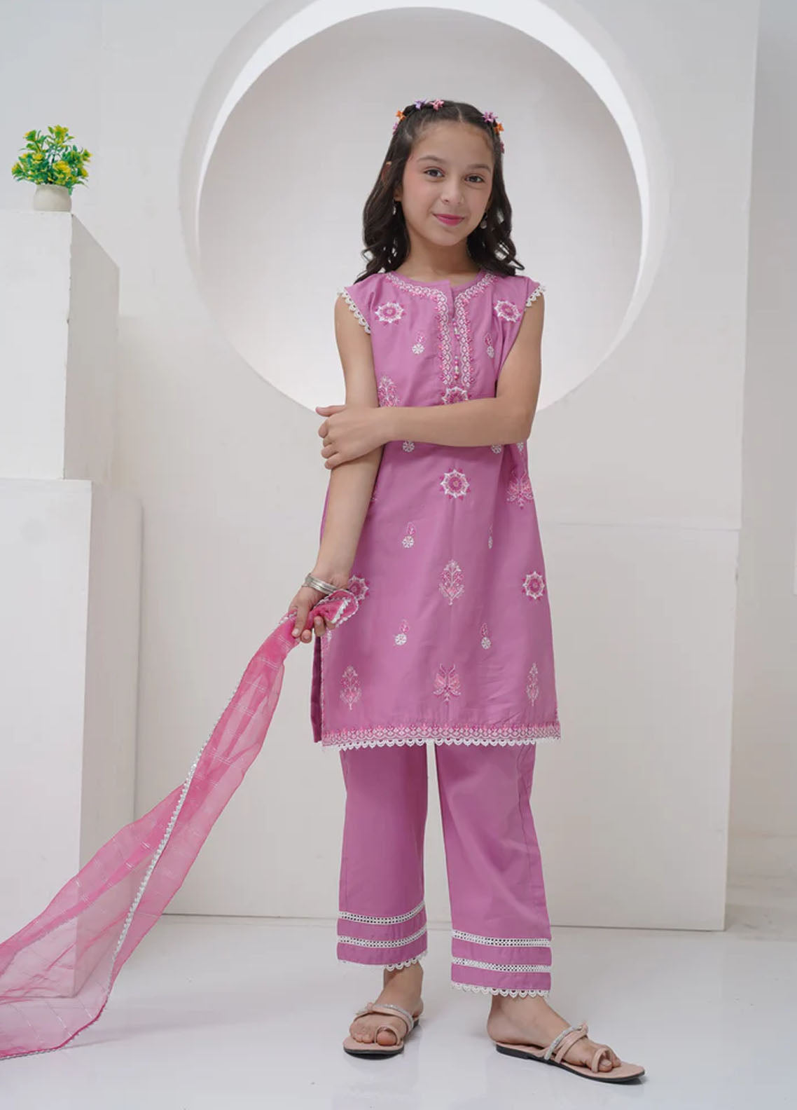 Mahroo Digital Embroidered Cotton 2 Piece Stitched Suit MMCS25K&G D-GS-EMB-002-LLC Mahroo Digital Embroidered Cotton 2 Piece Stitched Suit MMCS25K&G D-GS-EMB-002-LLC