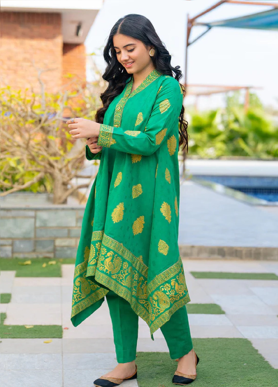 Mahroo Digital Embroidered Lawn 3 Piece Stitched Suit MMCS25K&G D-JK-PRT-004 Mahroo Digital Embroidered Lawn 3 Piece Stitched Suit MMCS25K&G D-JK-PRT-004