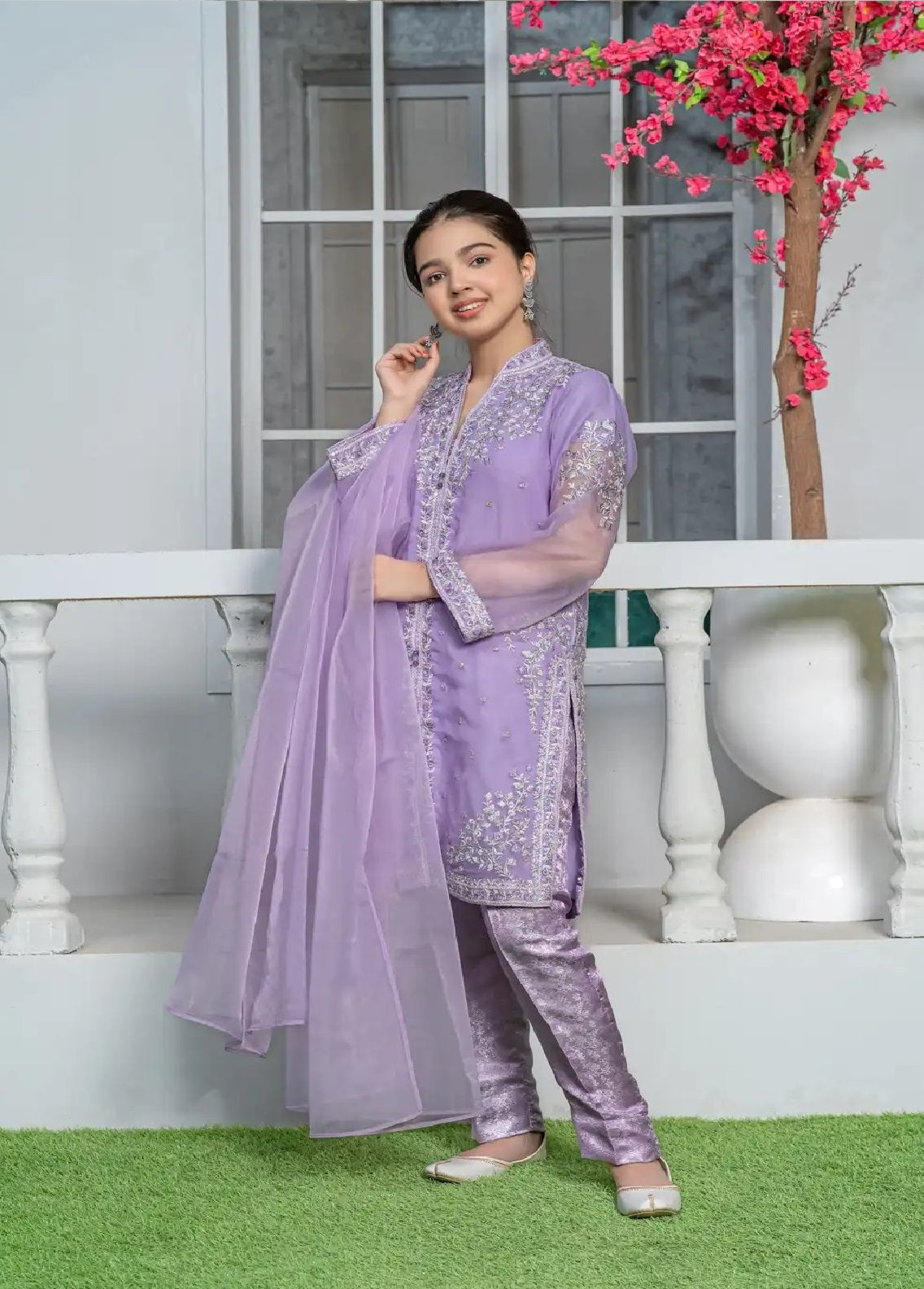 Mahroo Digital Embroidered Organza 3 Piece Stitched Suit MMCS25K&G D-T-FORT-001 Mahroo Digital Embroidered Organza 3 Piece Stitched Suit MMCS25K&G D-T-FORT-001