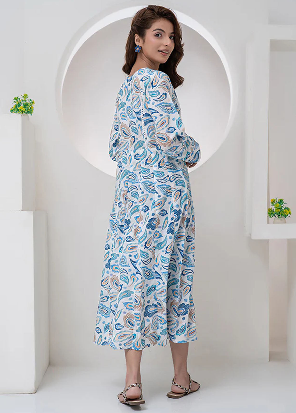 Mahroo Digital Printed Lawn 1 Piece Stitched Kurti MMCS25K&G D-MAXI-006 Mahroo Digital Printed Lawn 1 Piece Stitched Kurti MMCS25K&G D-MAXI-006