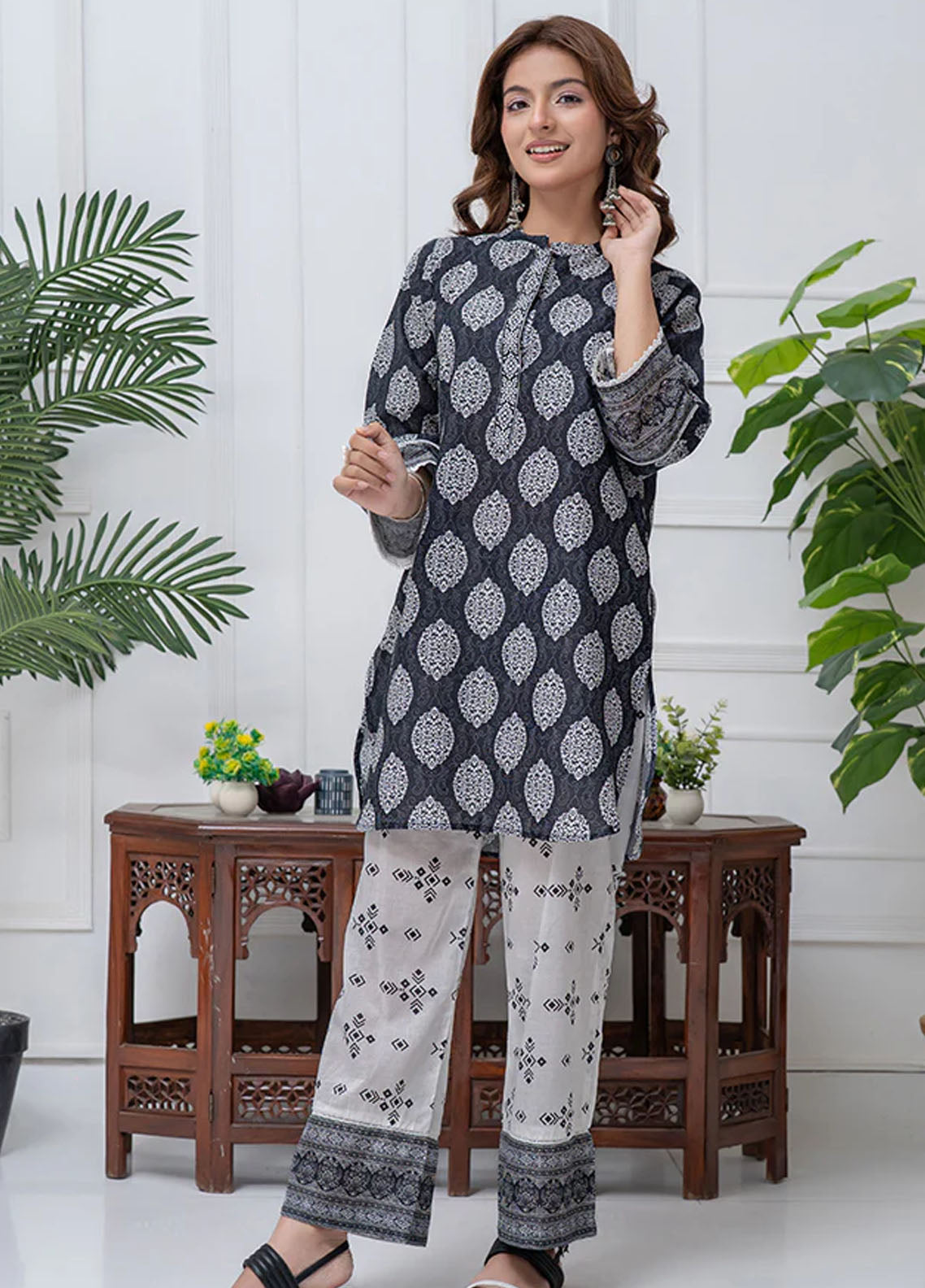 Mahroo Digital Printed Lawn 2 Piece Stitched Suit MMCS25K&G D-CORD-024 Mahroo Digital Printed Lawn 2 Piece Stitched Suit MMCS25K&G D-CORD-024