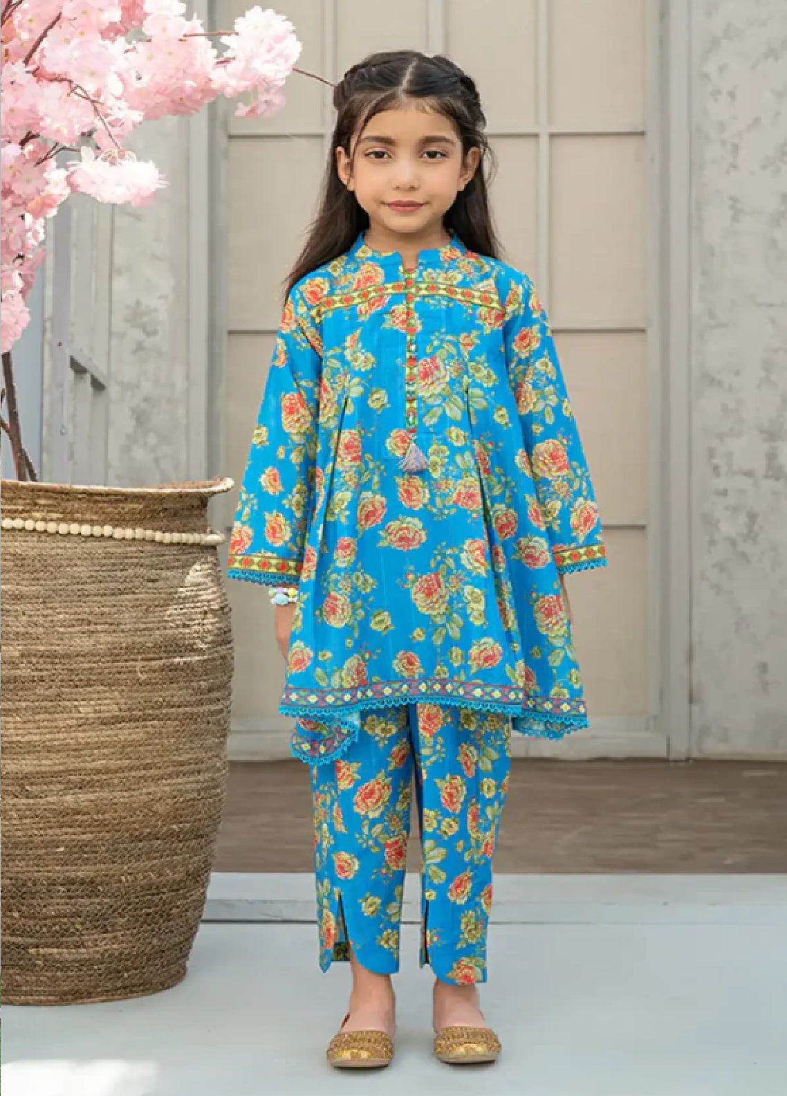 Mahroo Digital Printed Lawn 2 Piece Stitched Suit MMCS25K&G D-K-ALPRTW-037 Mahroo Digital Printed Lawn 2 Piece Stitched Suit MMCS25K&G D-K-ALPRTW-037