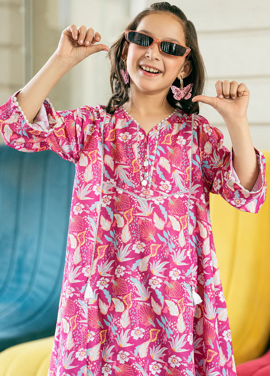 Mahroo Digital Printed Lawn 2 Piece Stitched Suit MMCS25K&G D-K-ALPRTW-045 Mahroo Digital Printed Lawn 2 Piece Stitched Suit MMCS25K&G D-K-ALPRTW-045