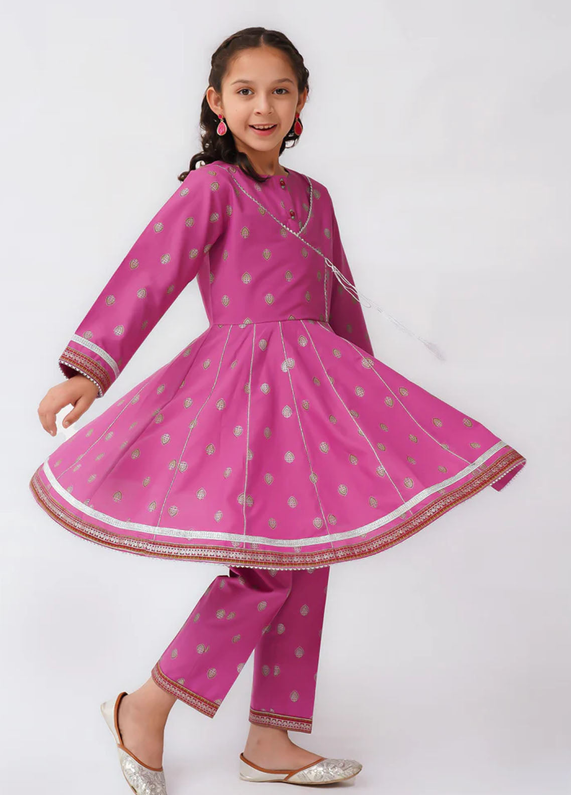 Mahroo Digital Printed Lawn 2 Piece Stitched Suit MMCS25K&G D-K-SFC-017 Mahroo Digital Printed Lawn 2 Piece Stitched Suit MMCS25K&G D-K-SFC-017