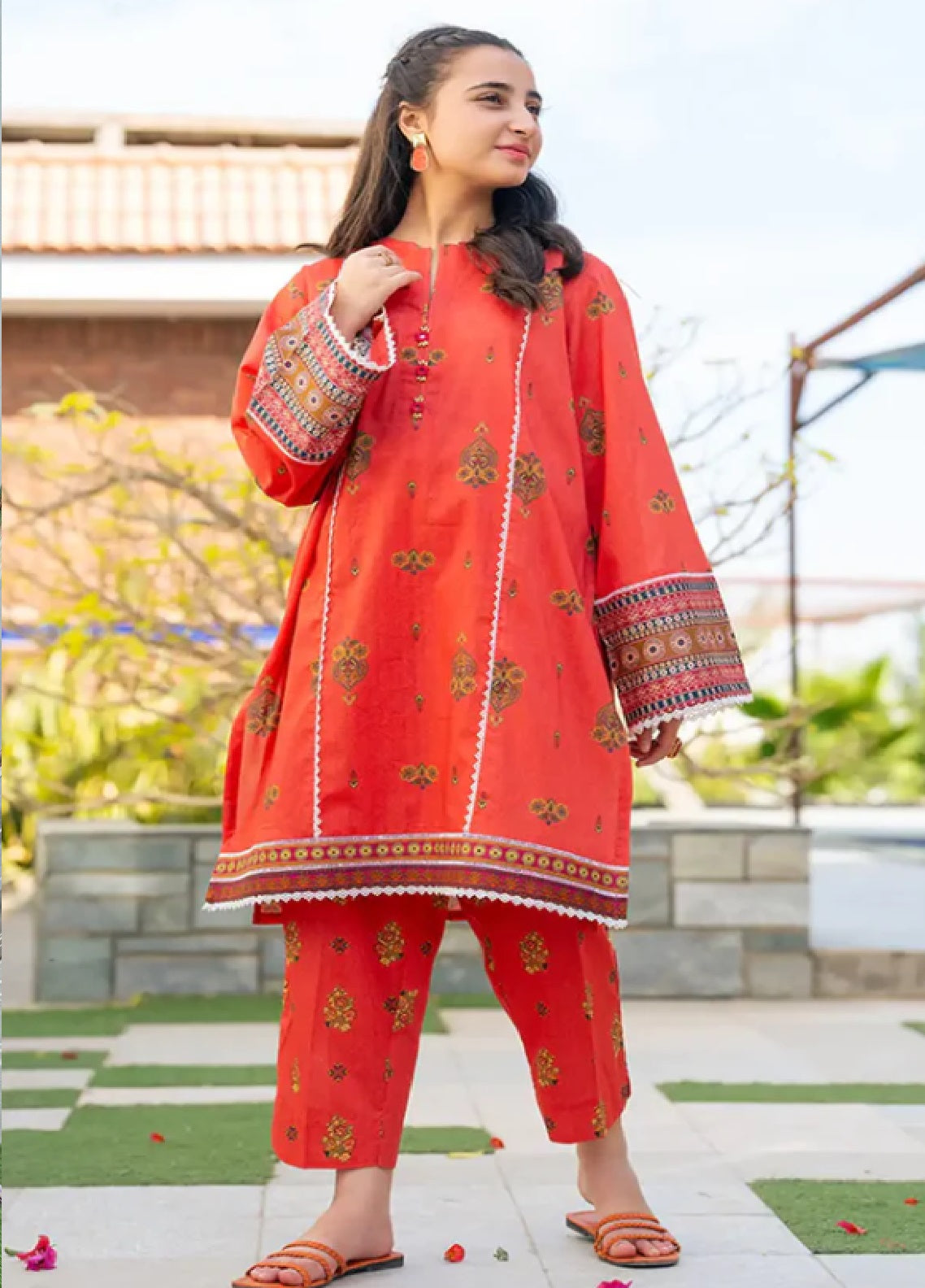 Mahroo Digital Printed Lawn 2 Piece Stitched Suit MMCS25K&G D-T-ALPRTW-028 Mahroo Digital Printed Lawn 2 Piece Stitched Suit MMCS25K&G D-T-ALPRTW-028