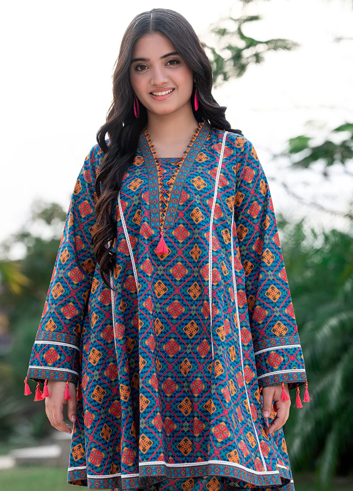 Mahroo Digital Printed Lawn 2 Piece Stitched Suit MMCS25K&G D-T-ALPRTW-031 Mahroo Digital Printed Lawn 2 Piece Stitched Suit MMCS25K&G D-T-ALPRTW-031