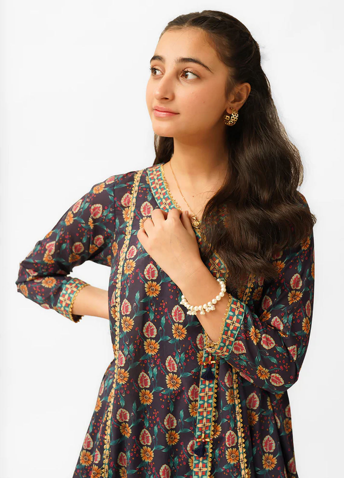 Mahroo Digital Printed Lawn 2 Piece Stitched Suit MMCS25K&G D-T-ALPRTW-034 Mahroo Digital Printed Lawn 2 Piece Stitched Suit MMCS25K&G D-T-ALPRTW-034