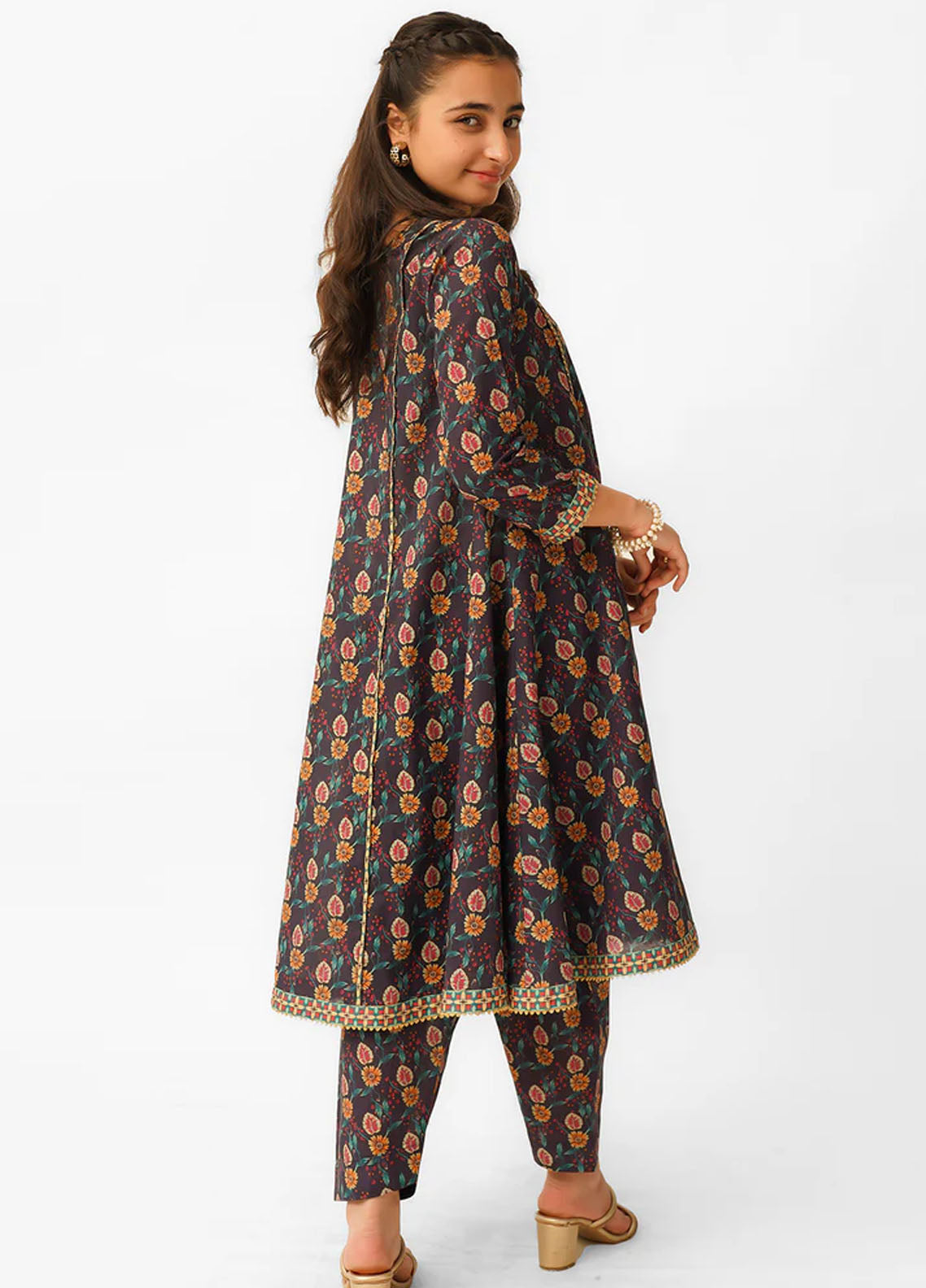 Mahroo Digital Printed Lawn 2 Piece Stitched Suit MMCS25K&G D-T-ALPRTW-034 Mahroo Digital Printed Lawn 2 Piece Stitched Suit MMCS25K&G D-T-ALPRTW-034