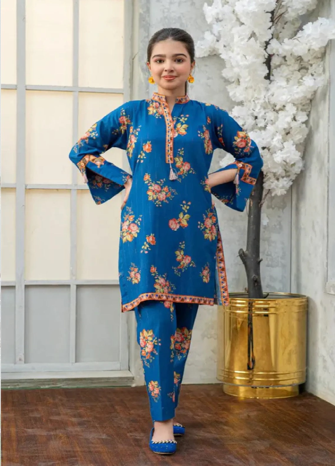 Mahroo Digital Printed Lawn 2 Piece Stitched Suit MMCS25K&G D-T-ALPRTW-038 Mahroo Digital Printed Lawn 2 Piece Stitched Suit MMCS25K&G D-T-ALPRTW-038