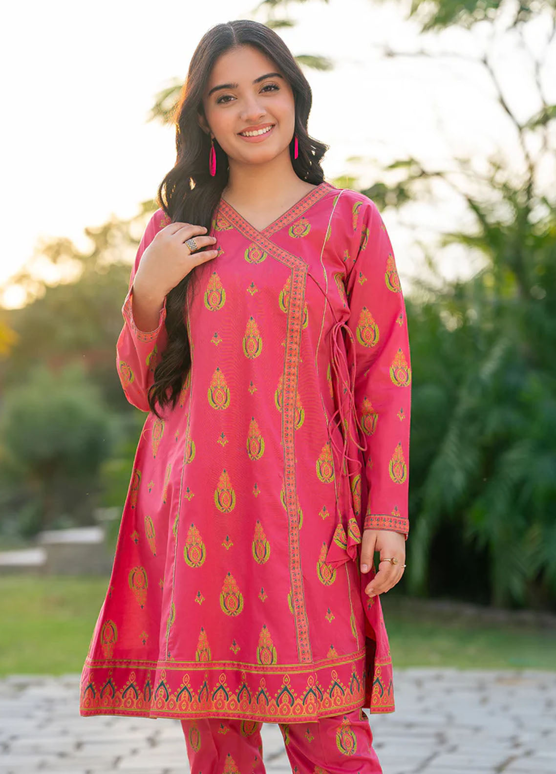 Mahroo Digital Printed Lawn 2 Piece Stitched Suit MMCS25K&G D-T-ALPRTW-060 Mahroo Digital Printed Lawn 2 Piece Stitched Suit MMCS25K&G D-T-ALPRTW-060