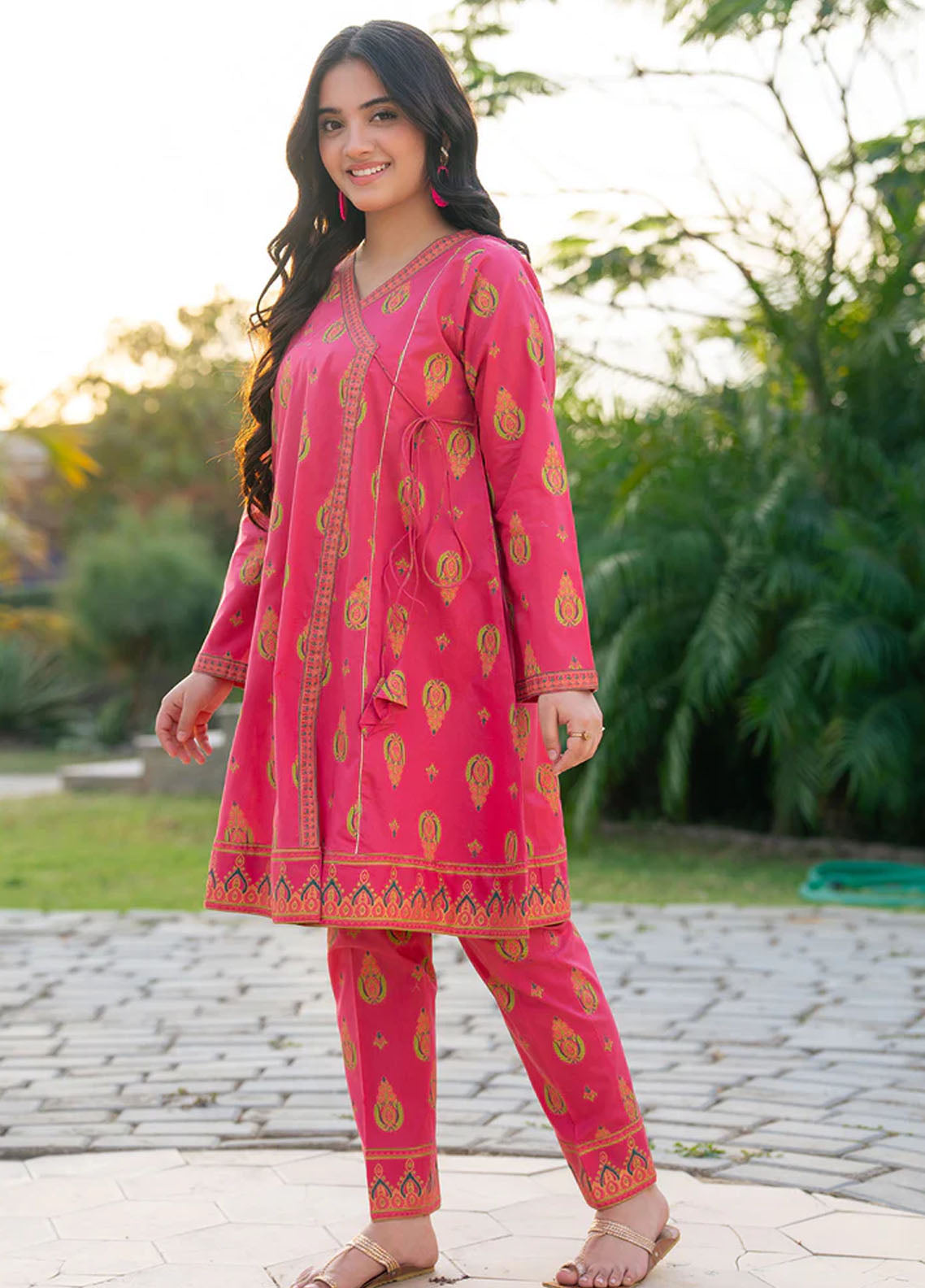 Mahroo Digital Printed Lawn 2 Piece Stitched Suit MMCS25K&G D-T-ALPRTW-060 Mahroo Digital Printed Lawn 2 Piece Stitched Suit MMCS25K&G D-T-ALPRTW-060