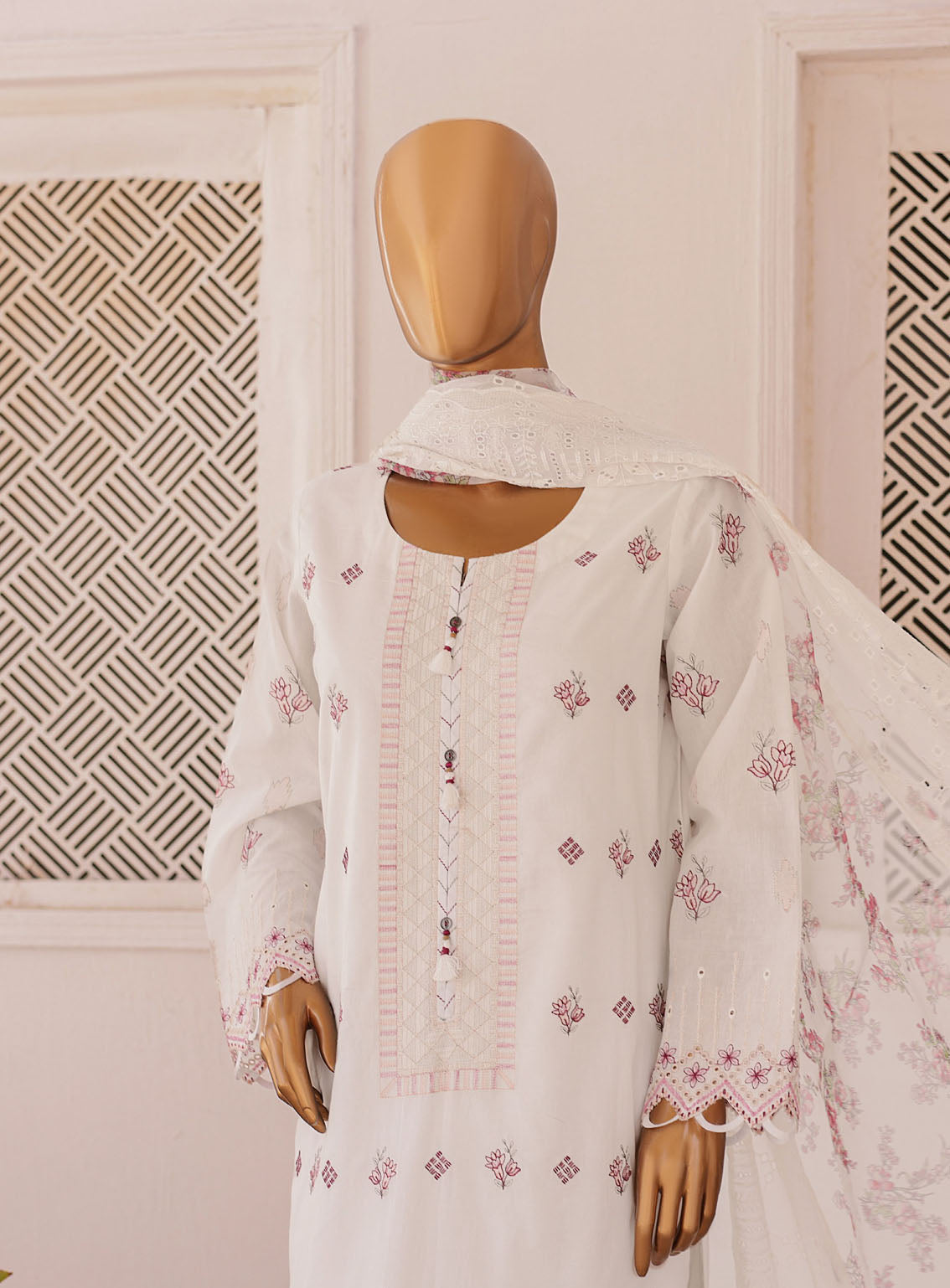 Majestic By HZ Luxury Embroidered Lawn 3 Piece Unstitched Suit HZ24M MEC-02 Majestic By HZ Luxury Embroidered Lawn 3 Piece Unstitched Suit HZ24M MEC-02