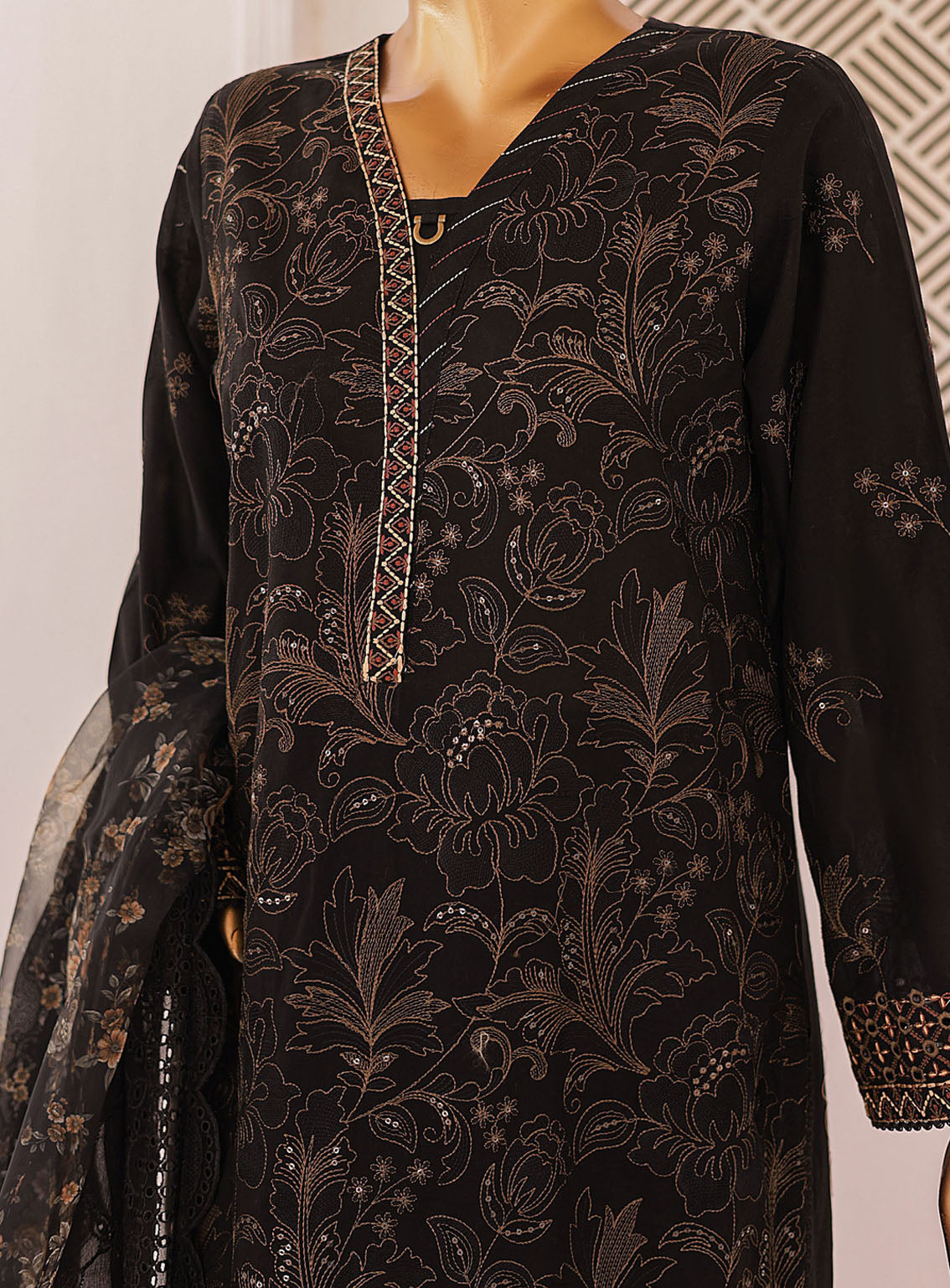 Majestic By HZ Luxury Embroidered Lawn 3 Piece Unstitched Suit HZ24M MEC-04 Majestic By HZ Luxury Embroidered Lawn 3 Piece Unstitched Suit HZ24M MEC-04