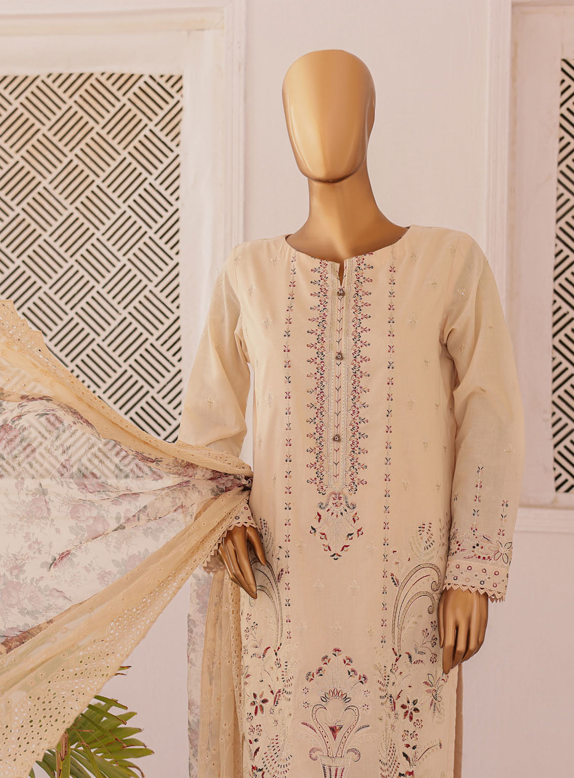 Majestic By HZ Luxury Embroidered Lawn 3 Piece Unstitched Suit HZ24M MEC-07 Majestic By HZ Luxury Embroidered Lawn 3 Piece Unstitched Suit HZ24M MEC-07