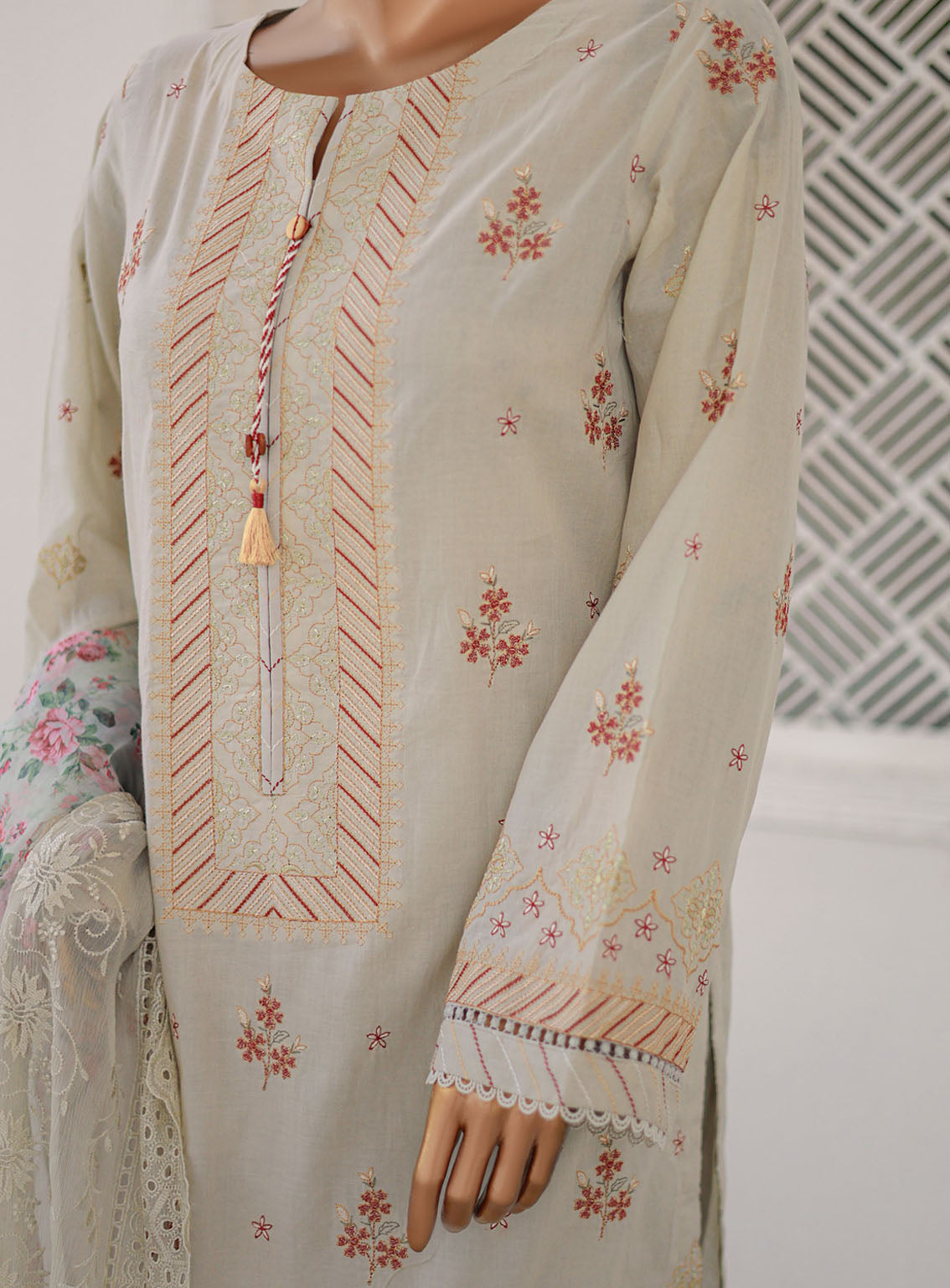 Majestic By HZ Luxury Embroidered Lawn 3 Piece Unstitched Suit HZ24M MEC-09 Majestic By HZ Luxury Embroidered Lawn 3 Piece Unstitched Suit HZ24M MEC-09