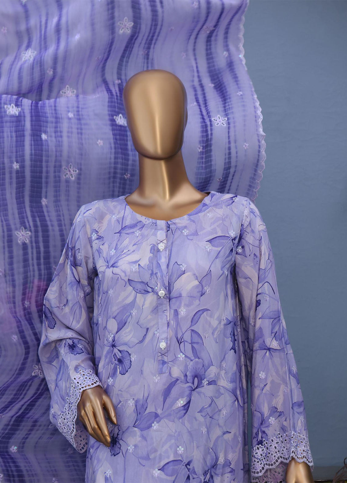 Majestic By HZ Textile Embroidered Khaddar 3 Piece Stitched Suit HZ25MT&D D-017 Majestic By HZ Textile Embroidered Khaddar 3 Piece Stitched Suit HZ25MT&D D-017