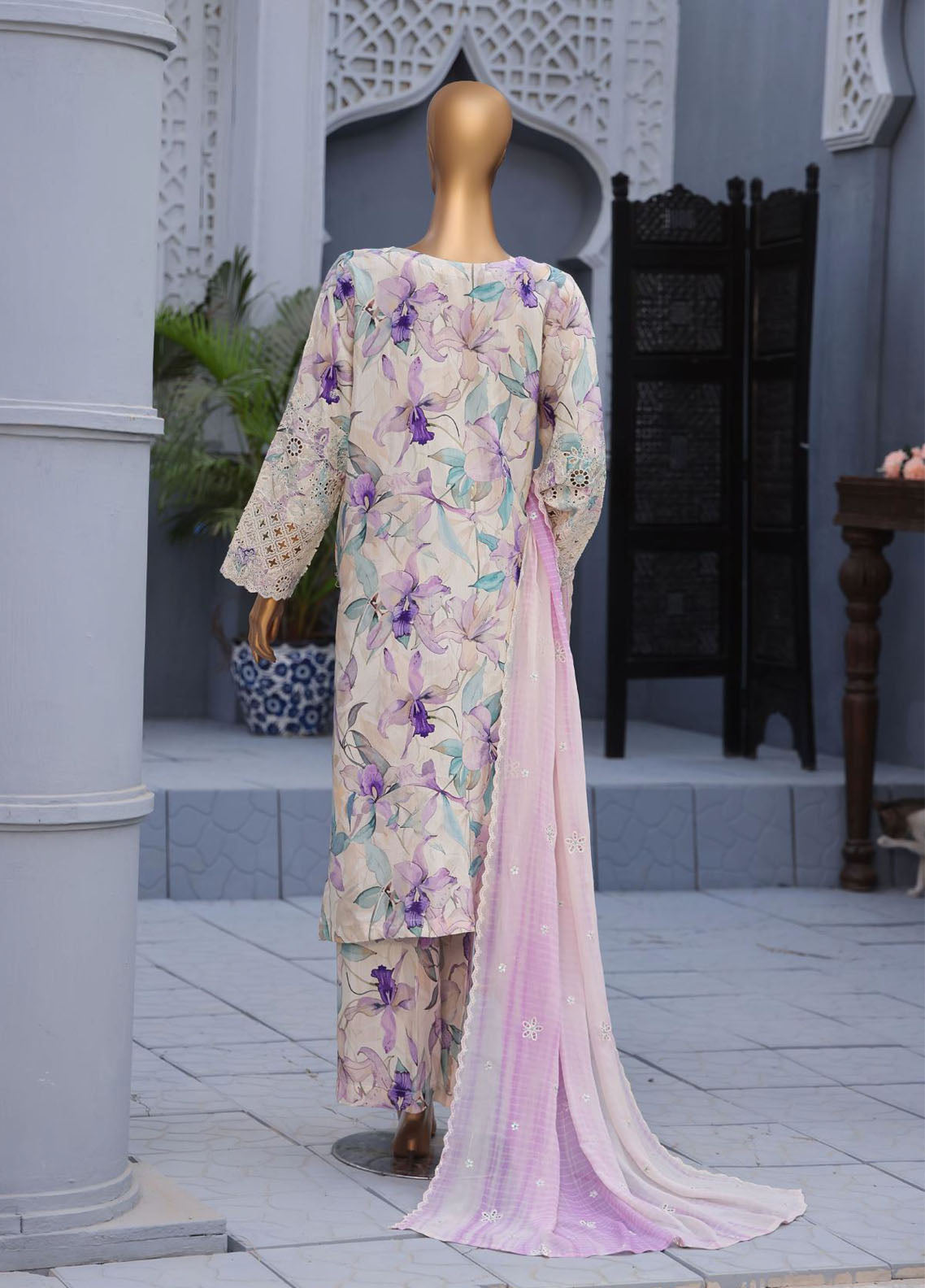 Majestic By HZ Textile Embroidered Khaddar 3 Piece Stitched Suit HZ25MT&D D-019 Majestic By HZ Textile Embroidered Khaddar 3 Piece Stitched Suit HZ25MT&D D-019