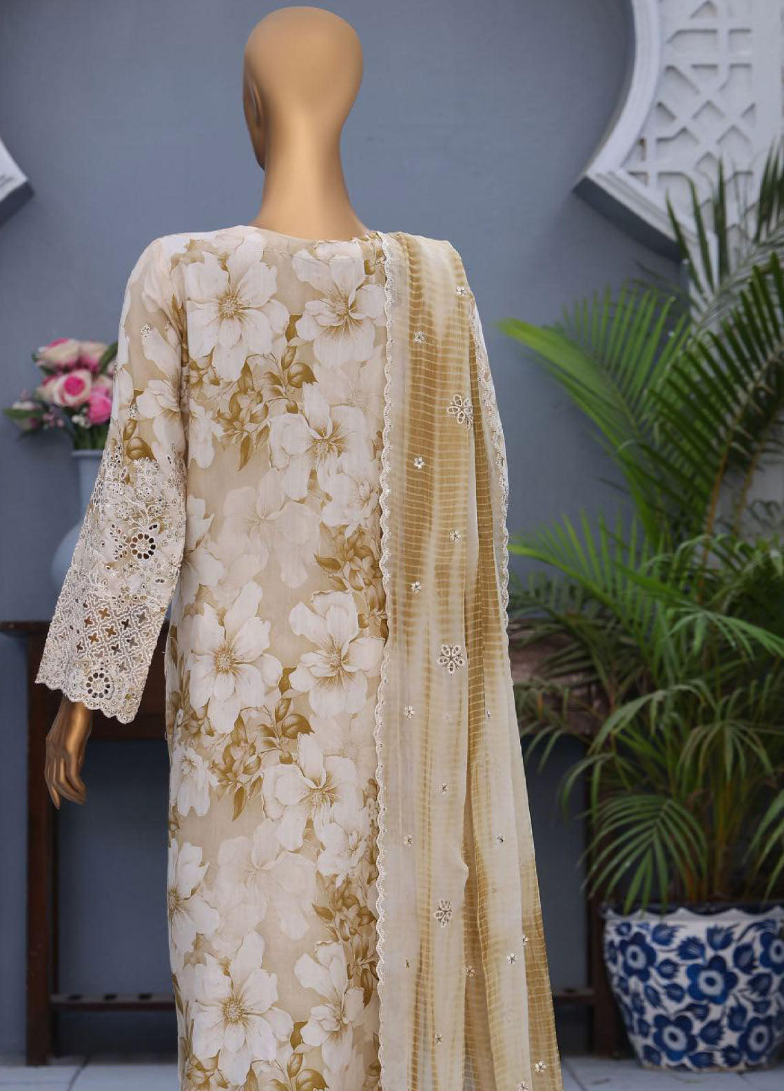 Majestic By HZ Textile Embroidered Khaddar 3 Piece Stitched Suit HZ25MT&D D-021 Majestic By HZ Textile Embroidered Khaddar 3 Piece Stitched Suit HZ25MT&D D-021