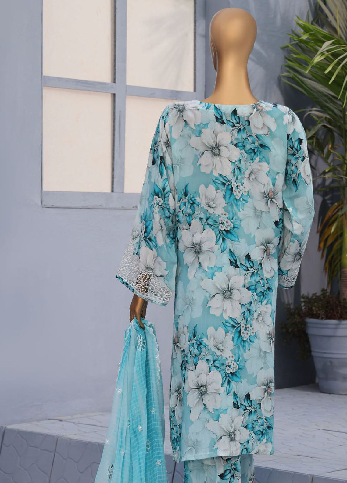 Majestic By HZ Textile Embroidered Khaddar 3 Piece Stitched Suit HZ25MT&D D-022 Majestic By HZ Textile Embroidered Khaddar 3 Piece Stitched Suit HZ25MT&D D-022