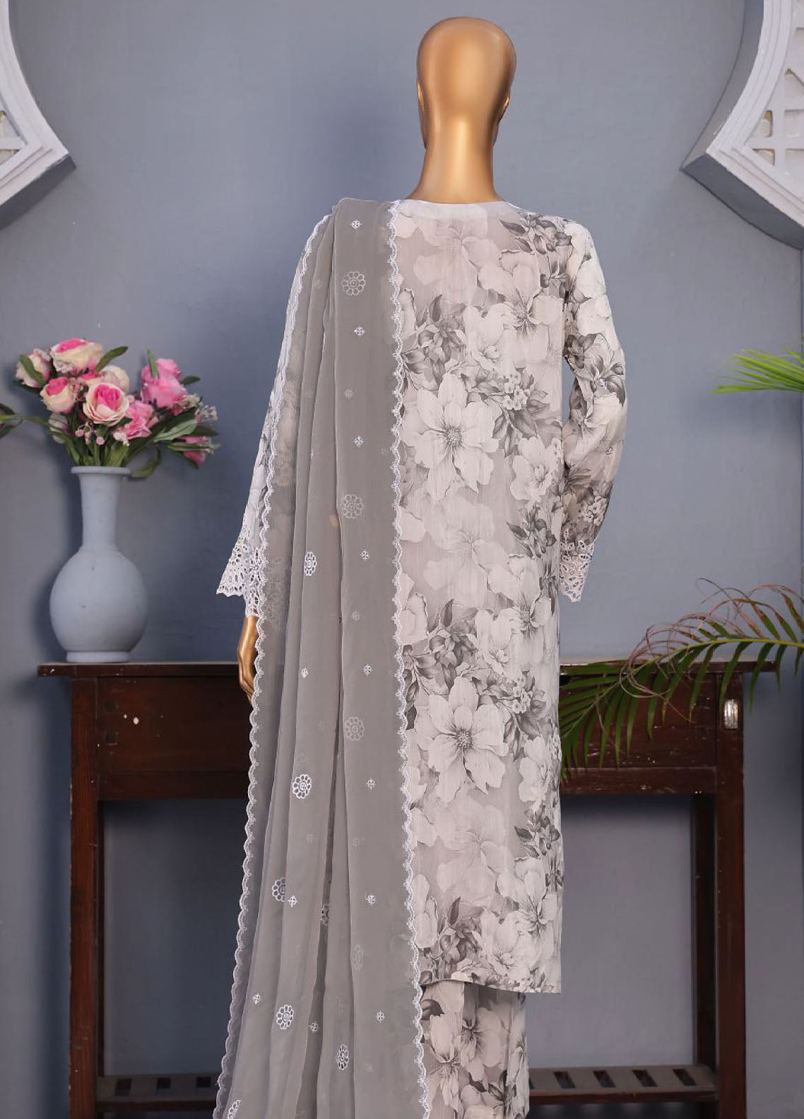 Majestic By HZ Textile Embroidered Khaddar 3 Piece Stitched Suit HZ25MT&D D-024 Majestic By HZ Textile Embroidered Khaddar 3 Piece Stitched Suit HZ25MT&D D-024