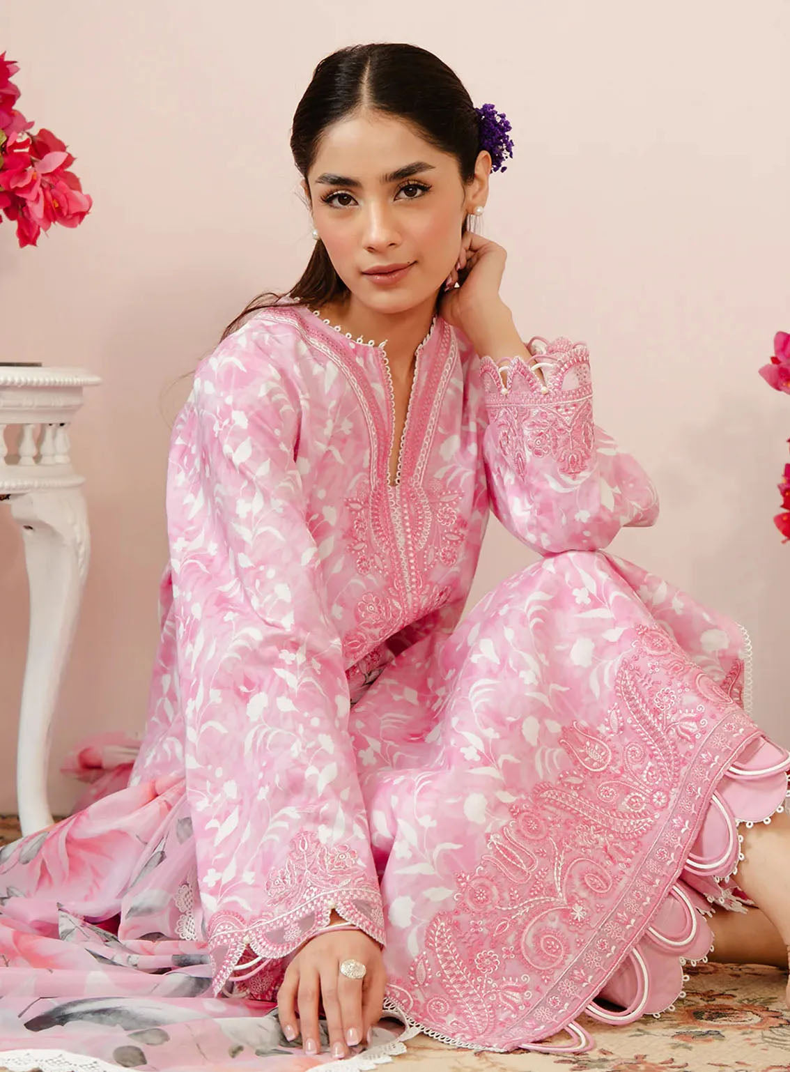 Malina By Afrozeh Printed Lawn 3 Piece Unstitched Suit AF24M D-03 EZRA Malina By Afrozeh Printed Lawn 3 Piece Unstitched Suit AF24M D-03 EZRA