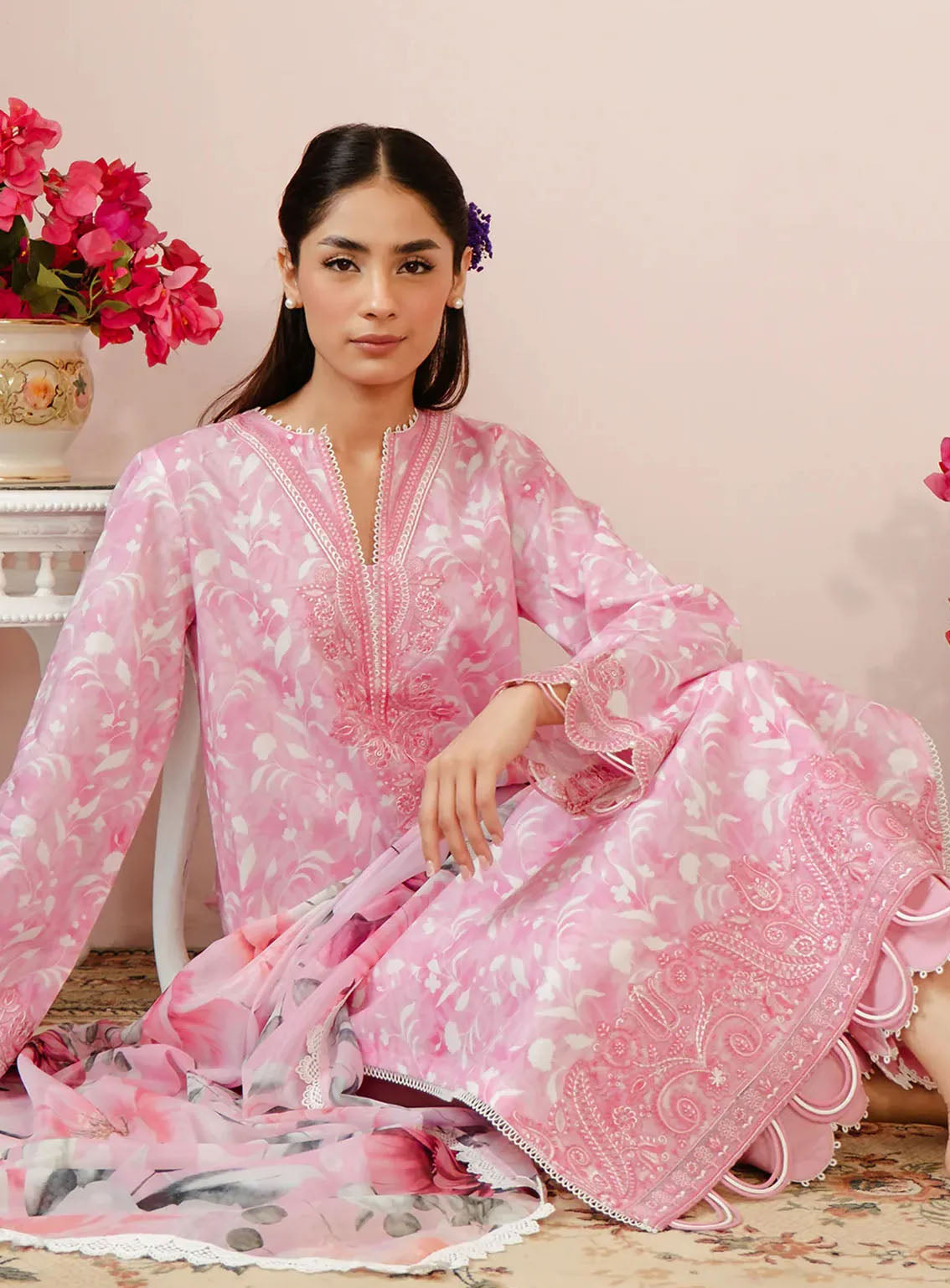 Malina By Afrozeh Printed Lawn 3 Piece Unstitched Suit AF24M D-03 EZRA Malina By Afrozeh Printed Lawn 3 Piece Unstitched Suit AF24M D-03 EZRA