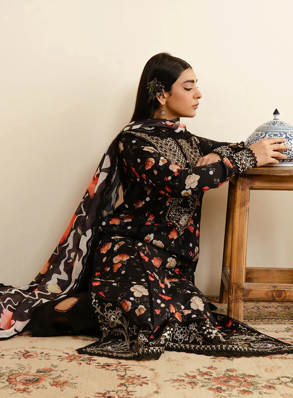 Malina By Afrozeh Printed Lawn 3 Piece Unstitched Suit AF24M D-07 VALERIA Malina By Afrozeh Printed Lawn 3 Piece Unstitched Suit AF24M D-07 VALERIA