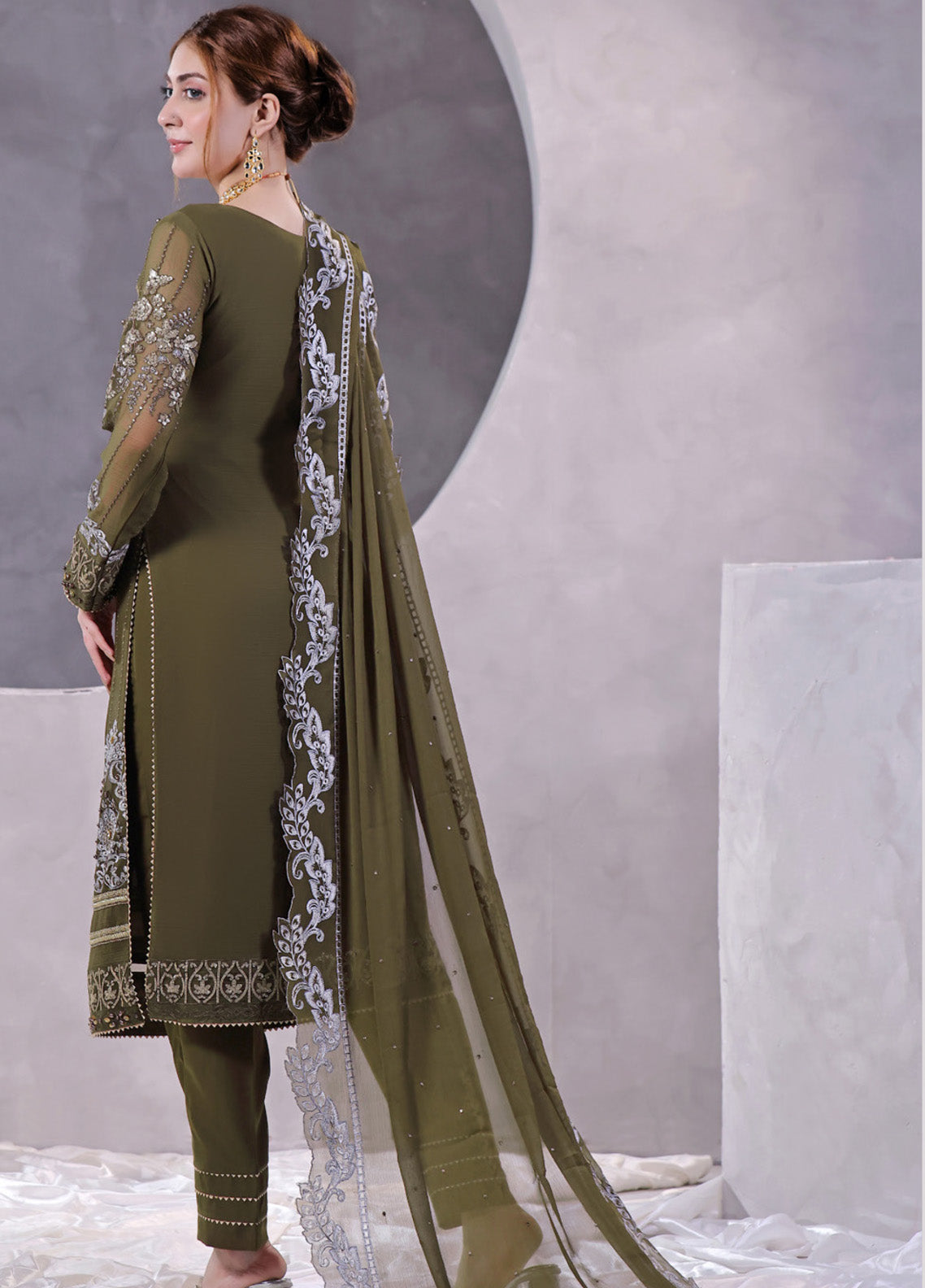 Manaar By Soghat Creation Embroidered Chiffon 3 Piece Unstitched Suit SC24LHC LC-06 Manaar By Soghat Creation Embroidered Chiffon 3 Piece Unstitched Suit SC24LHC LC-06