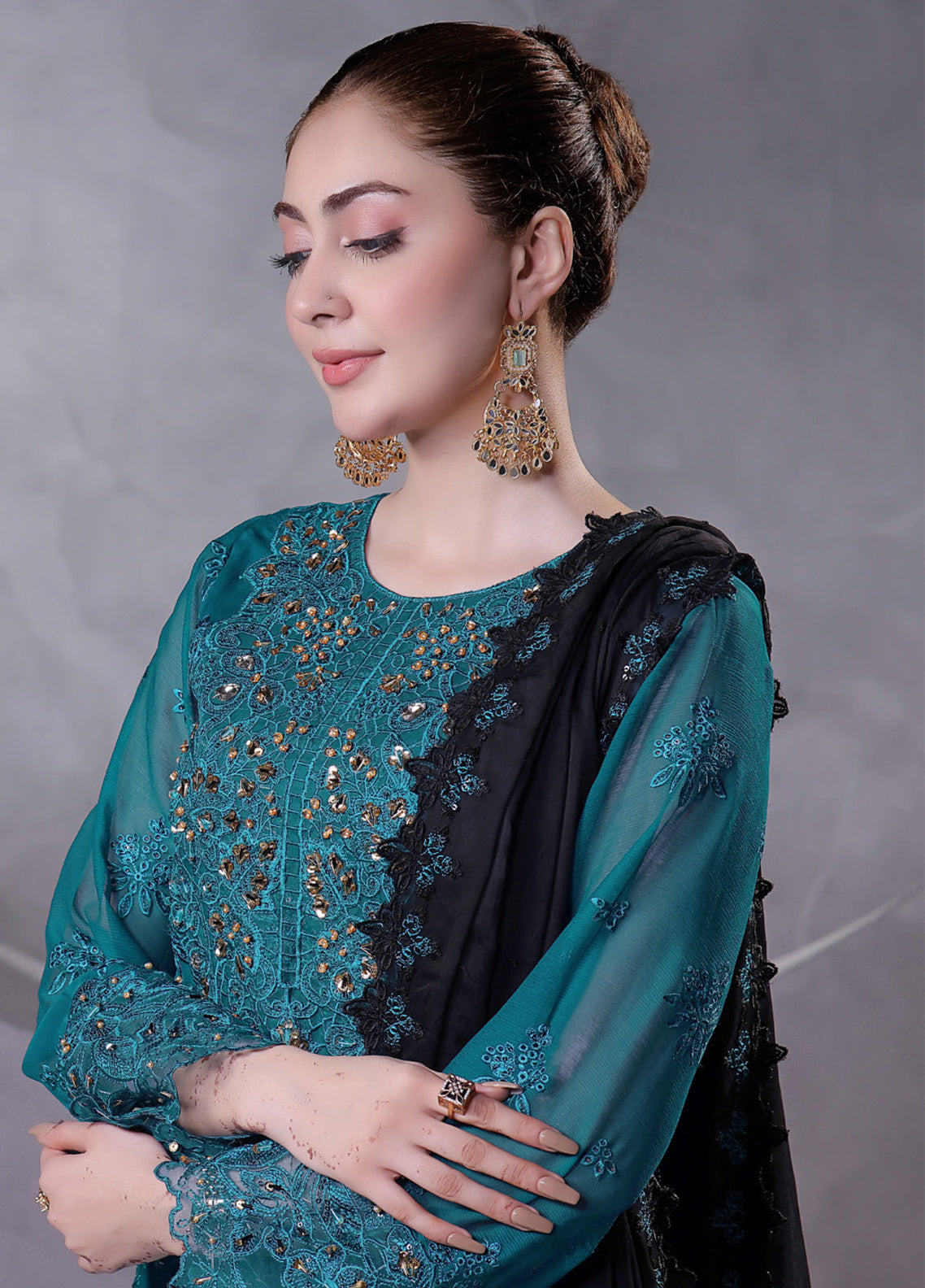 Manaar By Soghat Creation Embroidered Chiffon 3 Piece Unstitched Suit SC24LHC LC-09 Manaar By Soghat Creation Embroidered Chiffon 3 Piece Unstitched Suit SC24LHC LC-09