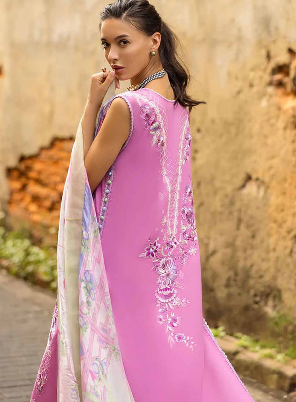 Manaram By Mushq Embroidered Lawn 3 Piece Unstitched Suit MQ25ML D-201 TIMELESS WAVE Manaram By Mushq Embroidered Lawn 3 Piece Unstitched Suit MQ25ML D-201 TIMELESS WAVE