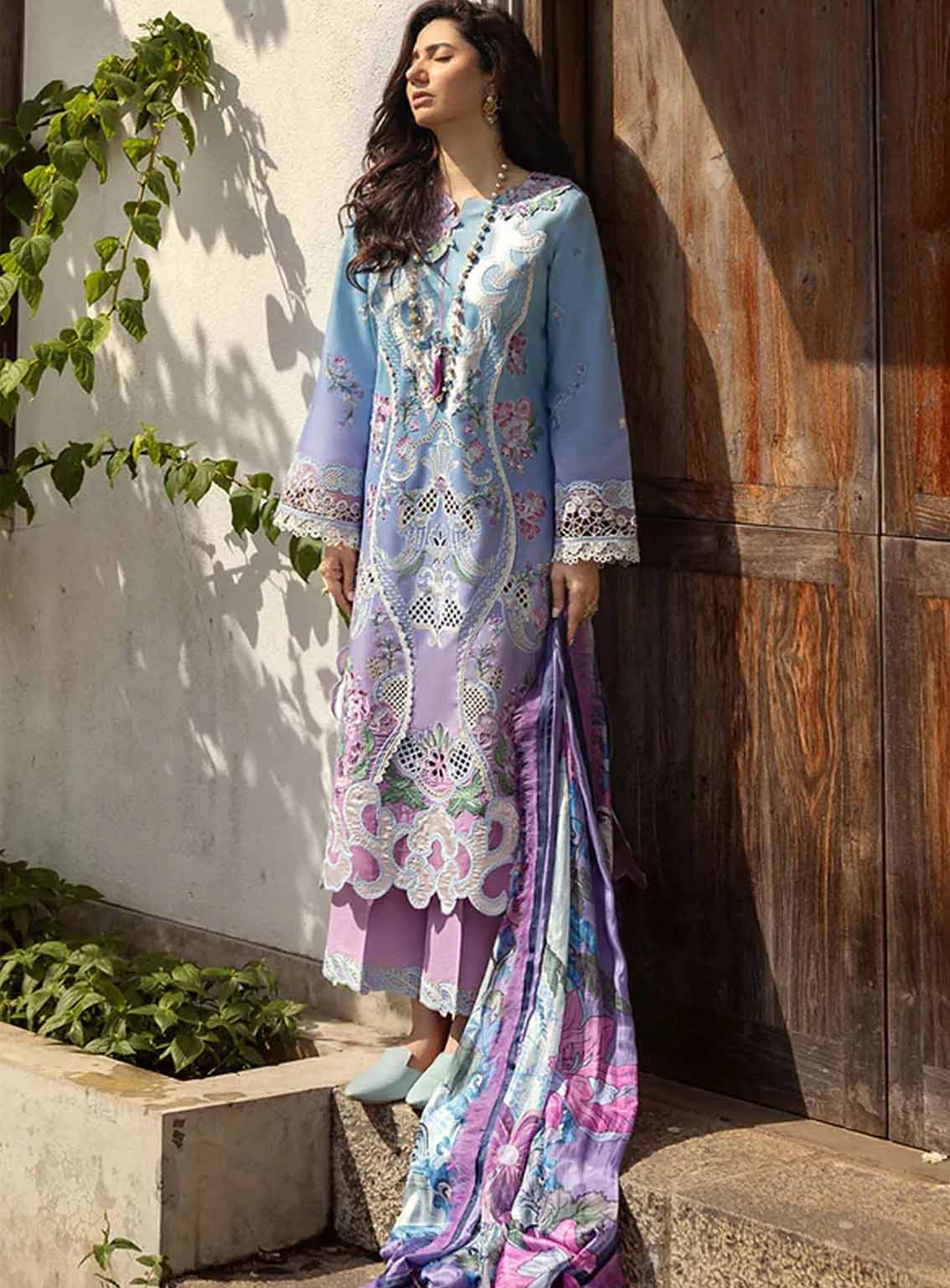 Manaram By Mushq Embroidered Lawn 3 Piece Unstitched Suit MQ25ML D-203 WHISPERING MELODY Manaram By Mushq Embroidered Lawn 3 Piece Unstitched Suit MQ25ML D-203 WHISPERING MELODY