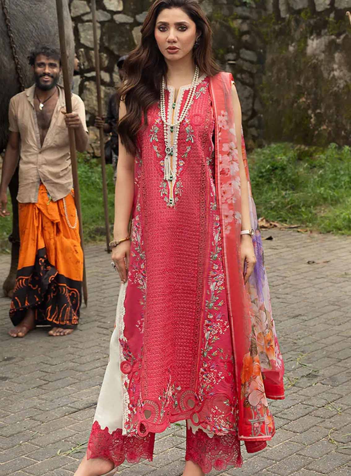 Manaram By Mushq Embroidered Lawn 3 Piece Unstitched Suit MQ25ML D-206 ETERNAL RADIANCE Manaram By Mushq Embroidered Lawn 3 Piece Unstitched Suit MQ25ML D-206 ETERNAL RADIANCE